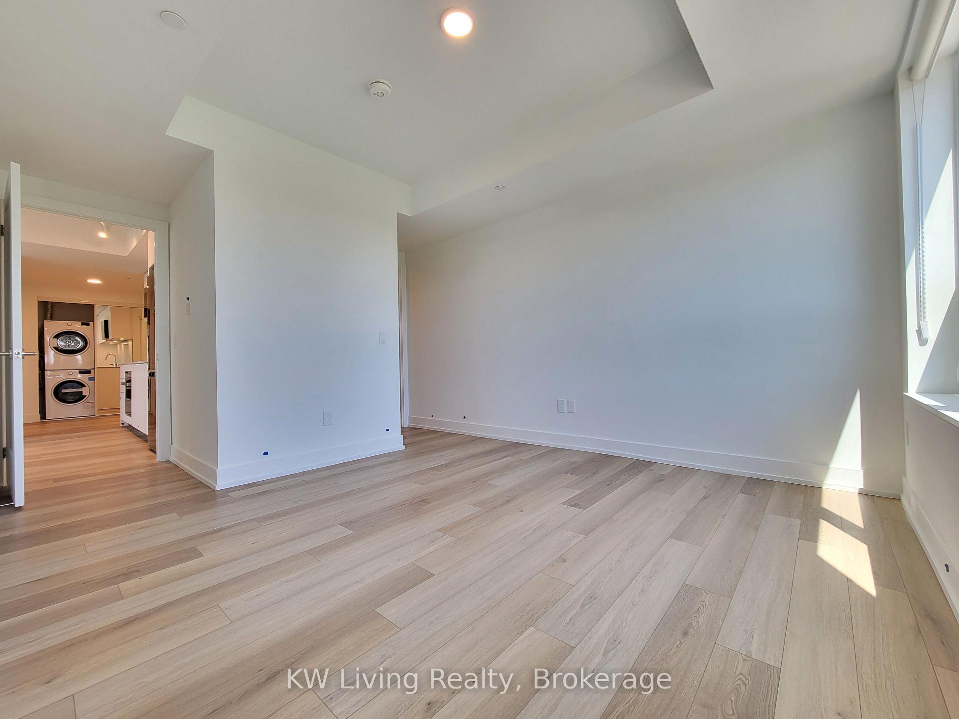 Photo 8 of Unit 819, 8 Cedarland Drive, Markham, Unionville — HOMEH