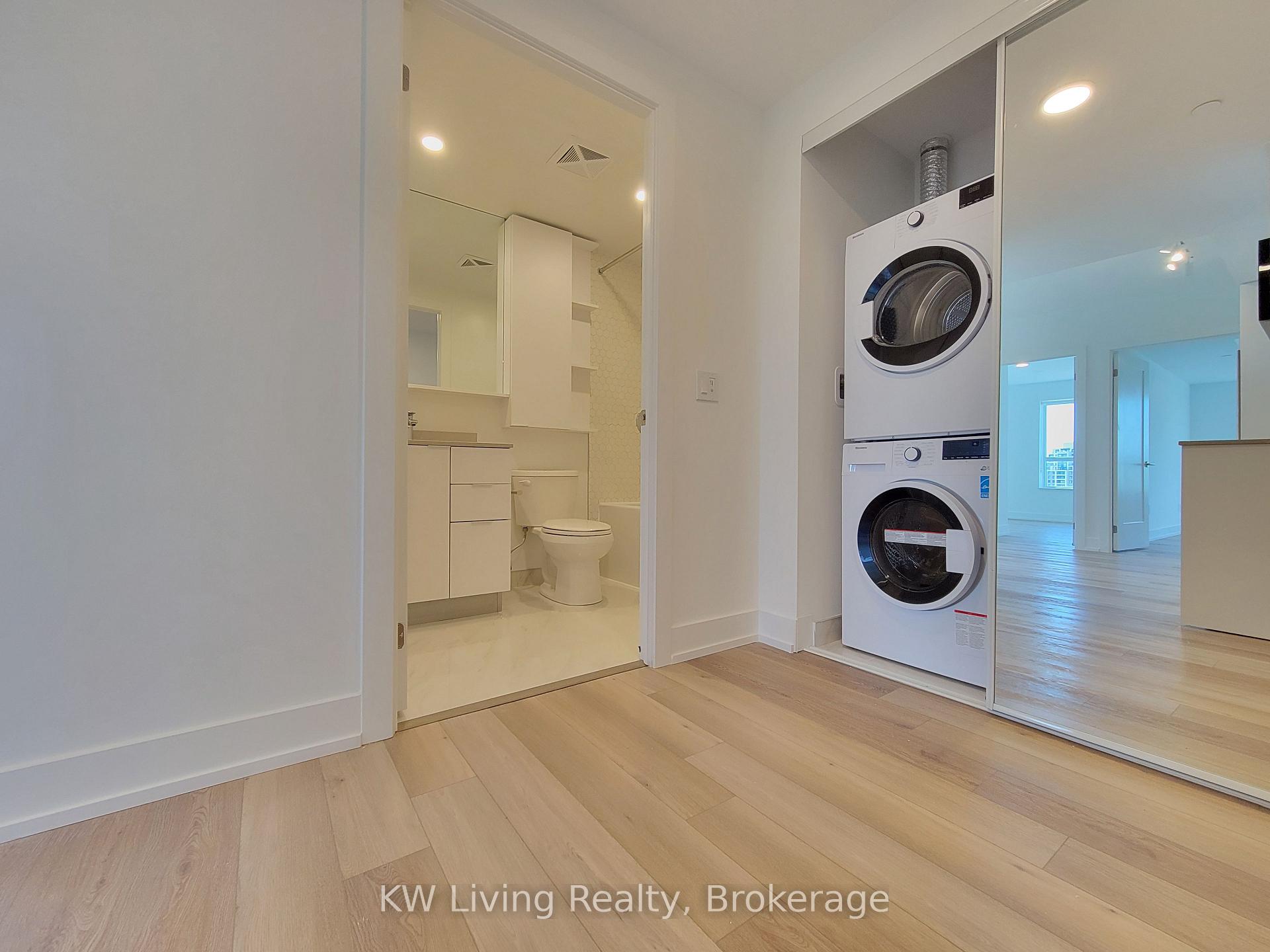 Photo 12 of Unit 819, 8 Cedarland Drive, Markham, Unionville — HOMEH