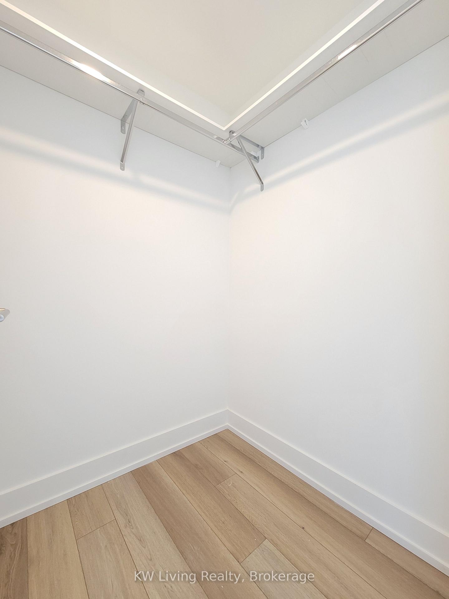 Photo 14 of Unit 819, 8 Cedarland Drive, Markham, Unionville — HOMEH