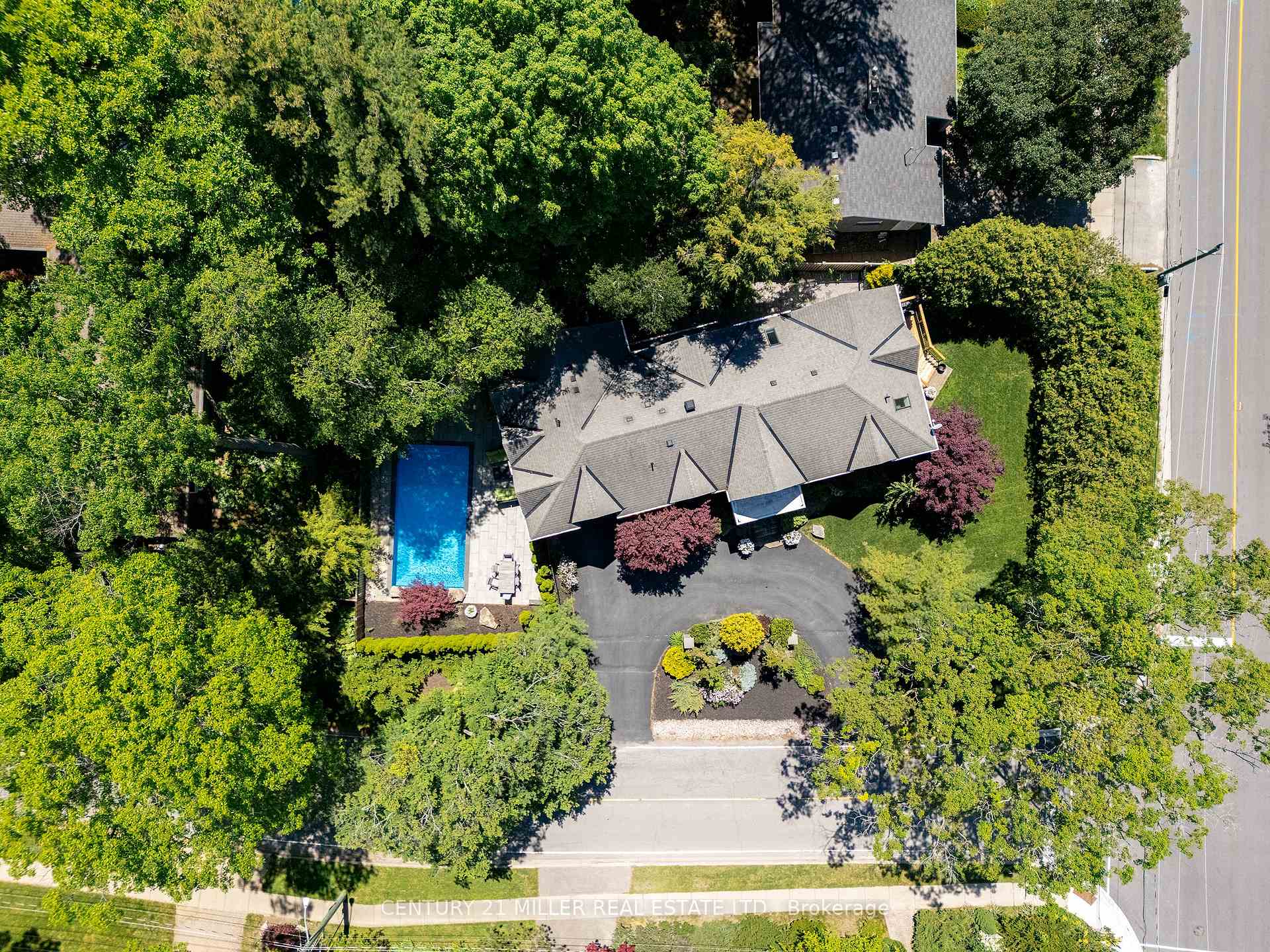 Photo 5 of 376 Wedgewood Drive, Oakville, Morrison — HOMEH