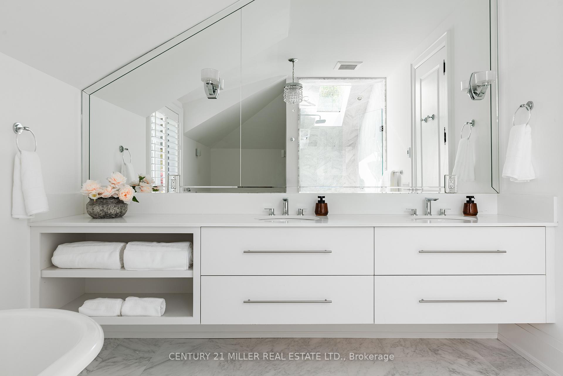 Photo 25 of 376 Wedgewood Drive, Oakville, Morrison — HOMEH