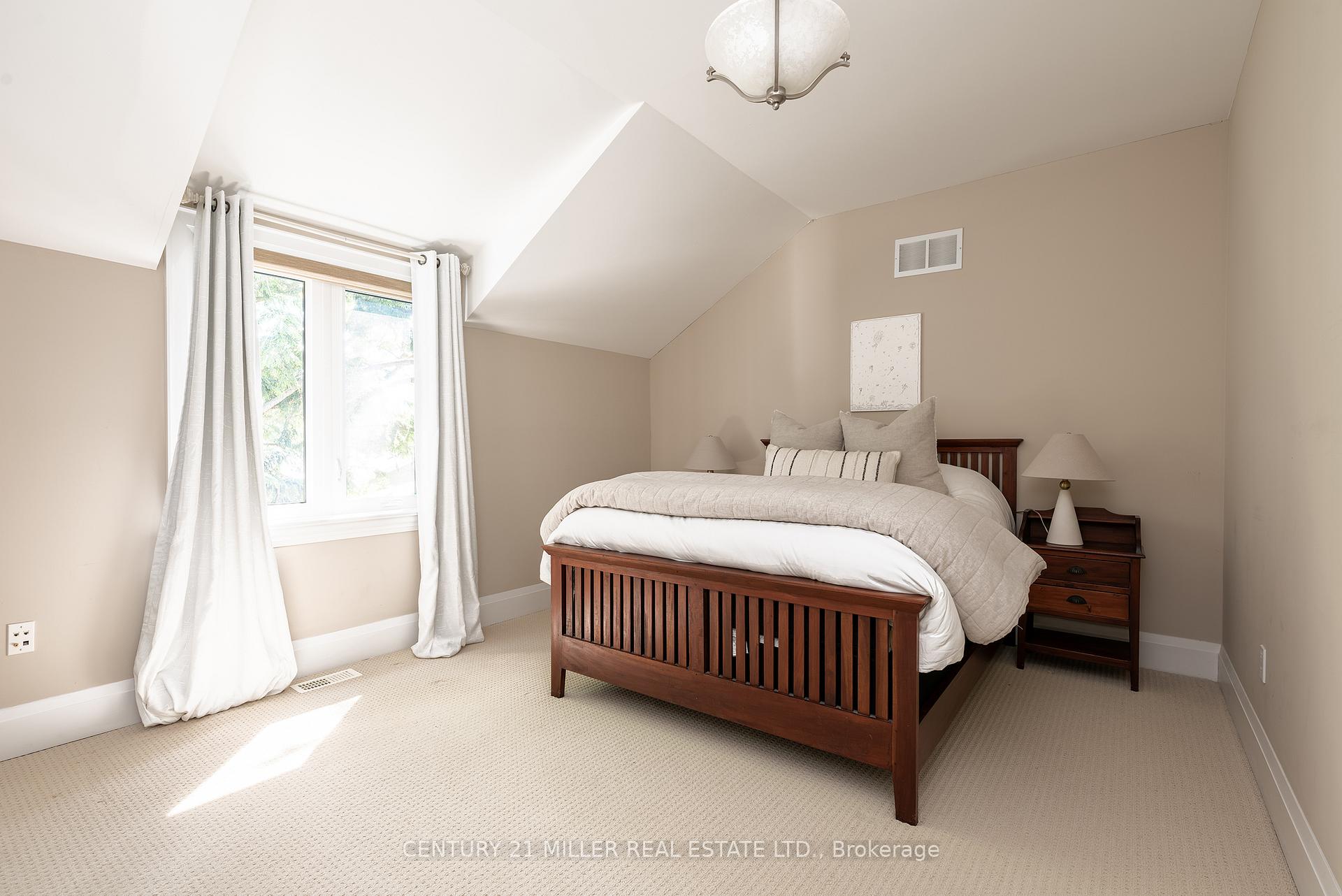 Photo 31 of 376 Wedgewood Drive, Oakville, Morrison — HOMEH