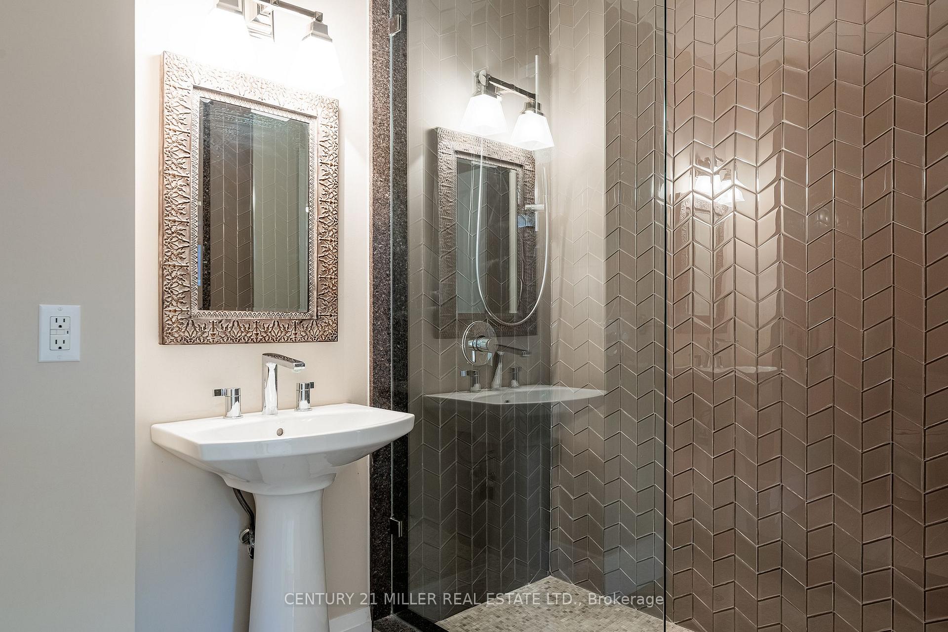 Photo 37 of 376 Wedgewood Drive, Oakville, Morrison — HOMEH