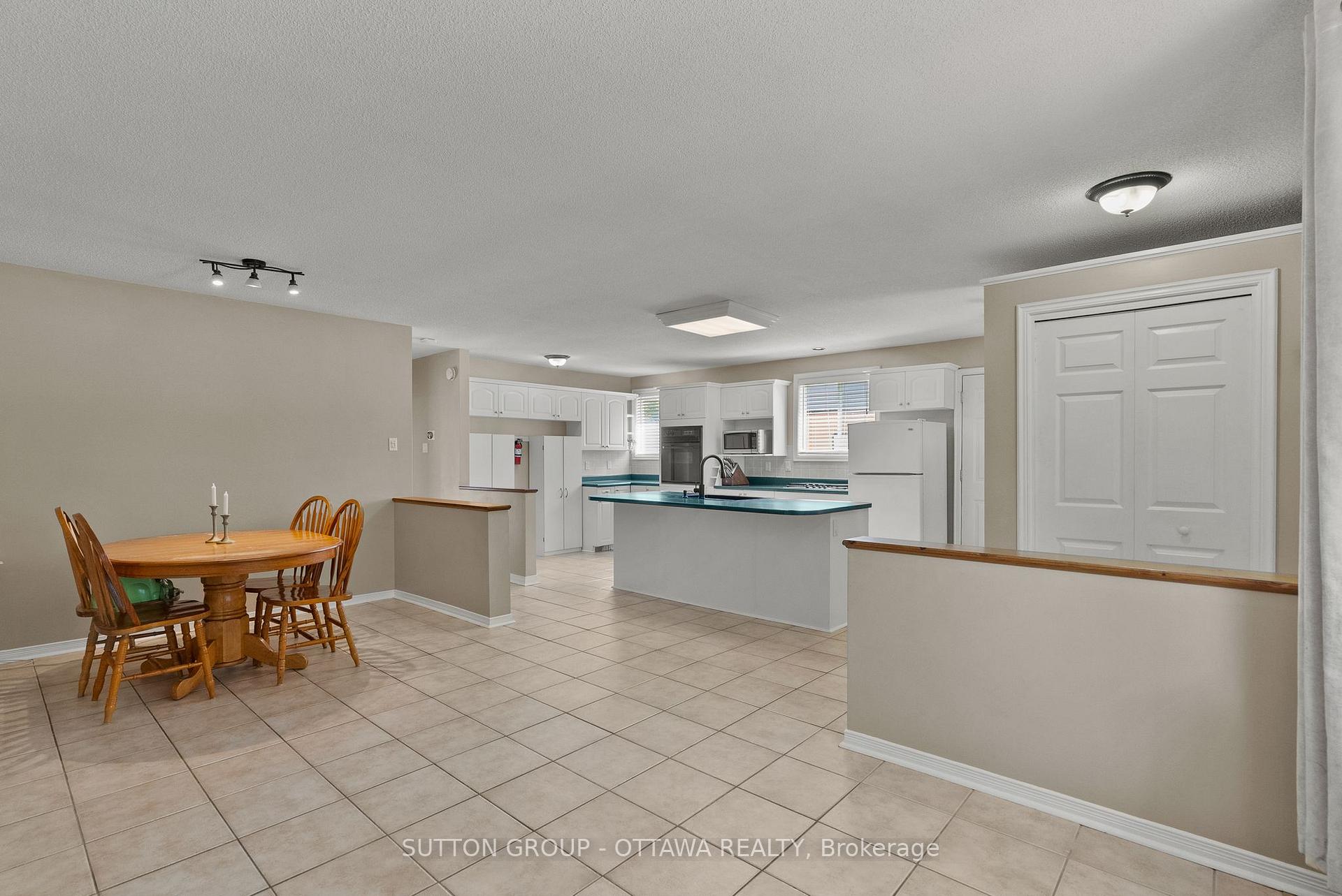 Photo 12 of 20 Spearman Lane, Ottawa, Kanata - Glencairn/Hazeldean — HOMEH