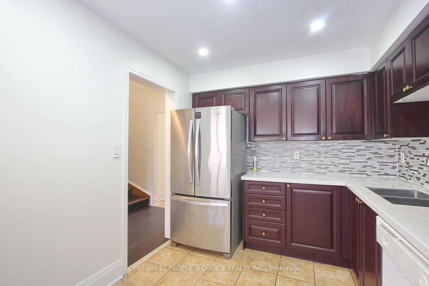 Photo 6 of 23 Dusty Star Drive, Brampton, Sandringham-Wellington — HOMEH