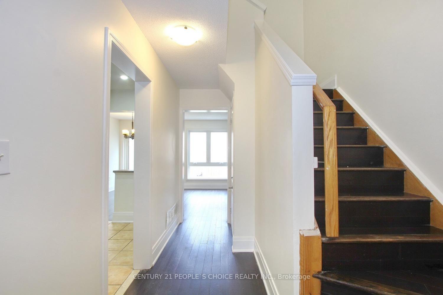 Photo 9 of 23 Dusty Star Drive, Brampton, Sandringham-Wellington — HOMEH