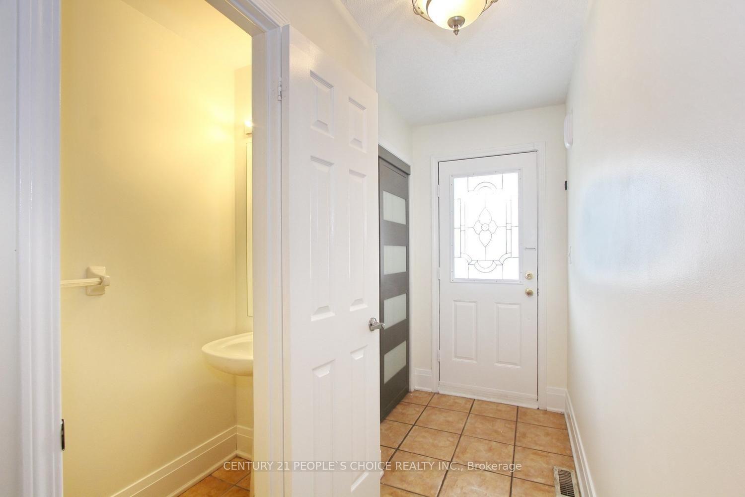Photo 15 of 23 Dusty Star Drive, Brampton, Sandringham-Wellington — HOMEH