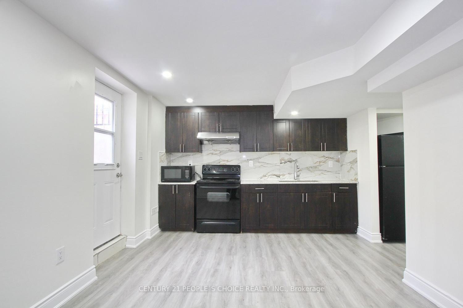 Photo 16 of 23 Dusty Star Drive, Brampton, Sandringham-Wellington — HOMEH