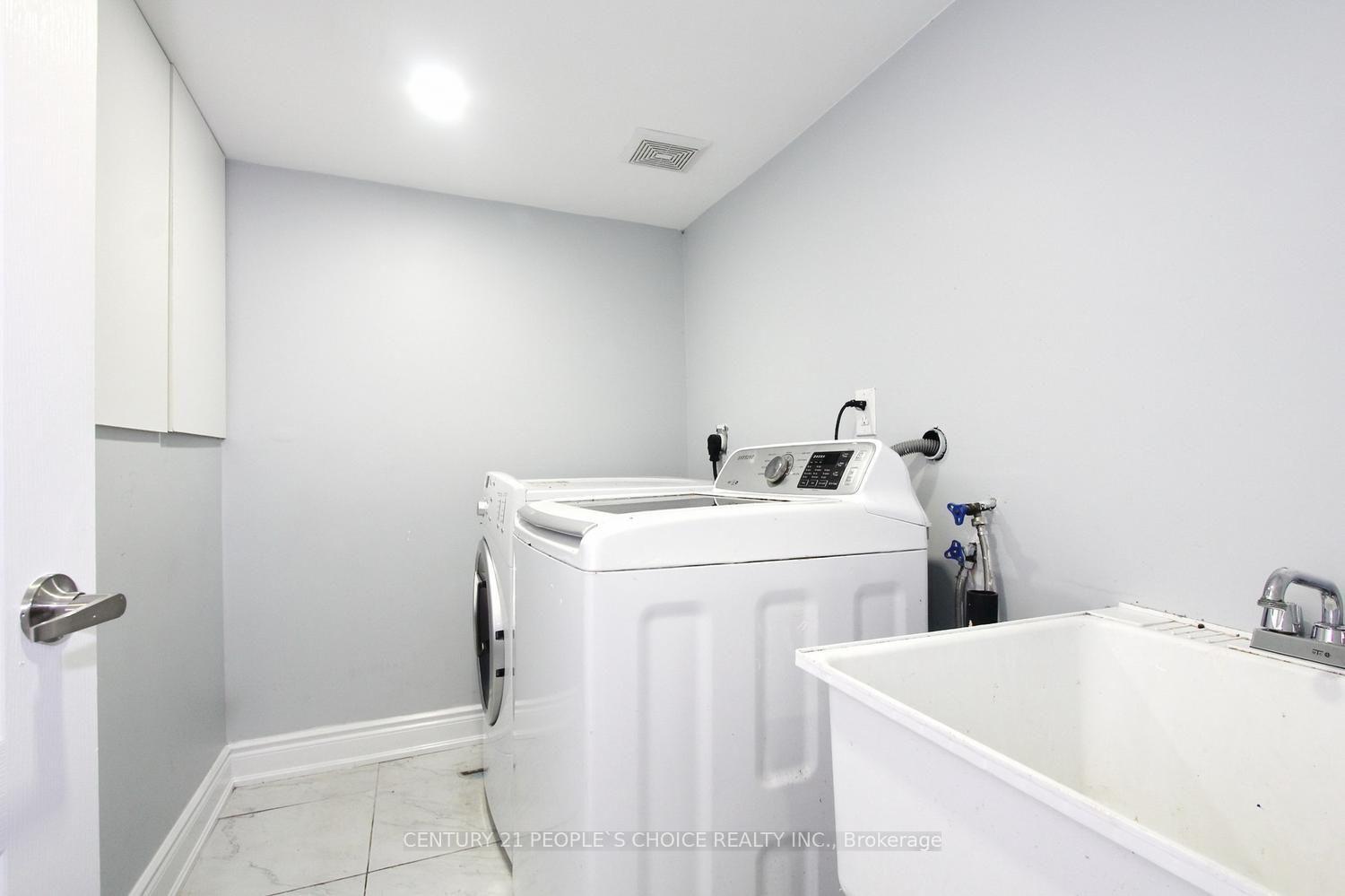 Photo 19 of 23 Dusty Star Drive, Brampton, Sandringham-Wellington — HOMEH
