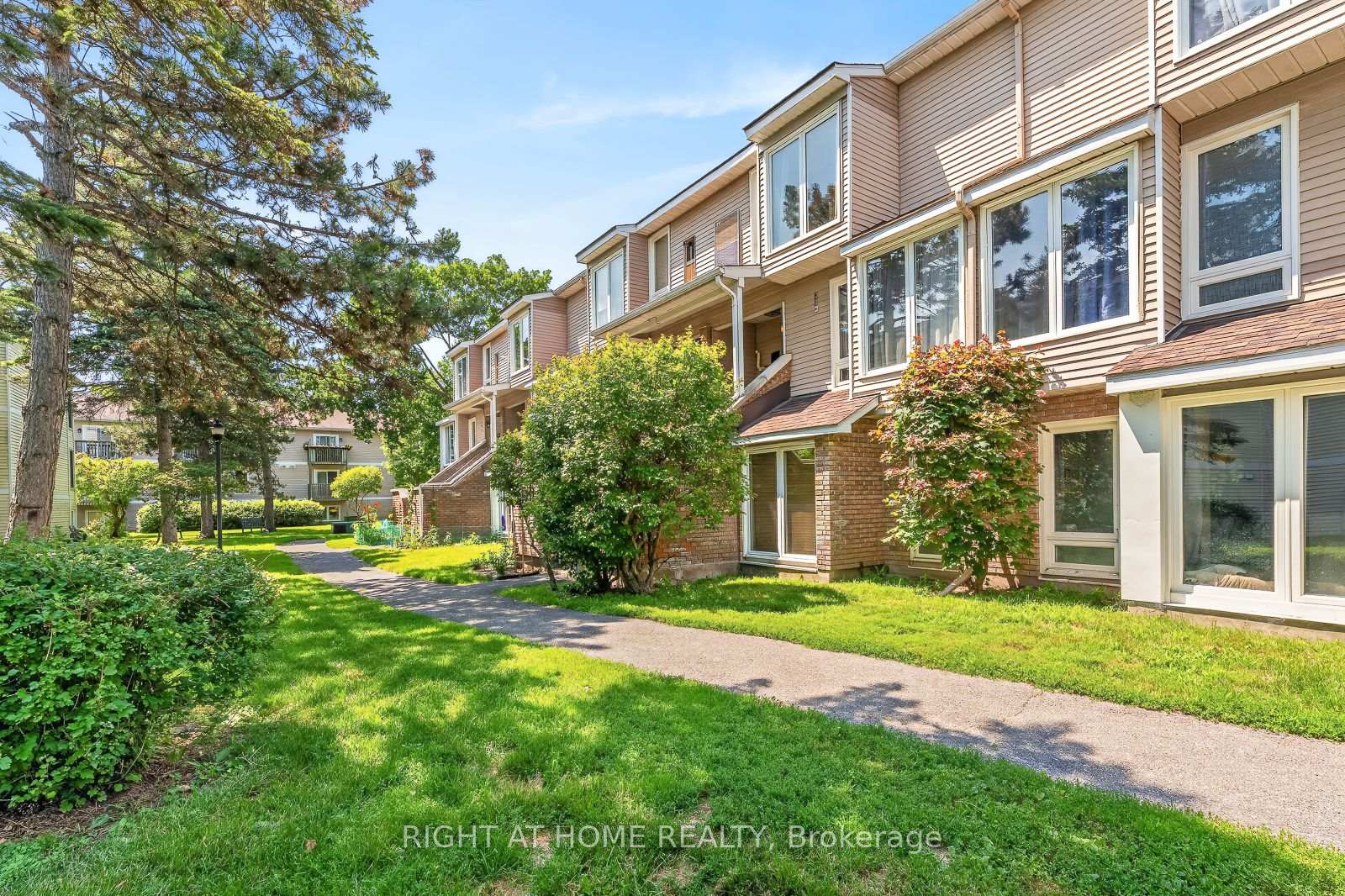 Photo 2 of Unit 15, 6B Shehyn Lane, Ottawa, Tanglewood — HOMEH