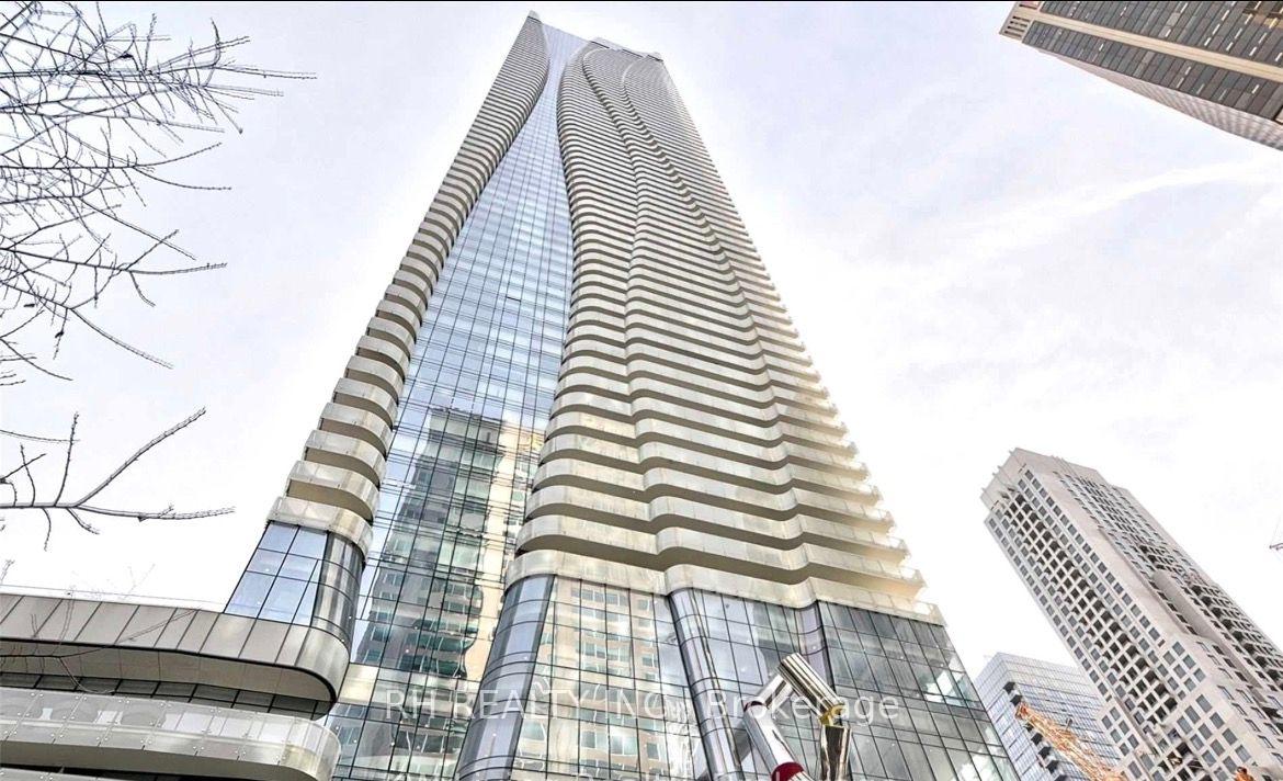 Photo 2 of Unit 3205, 1 Bloor Street E, Toronto, Church-Yonge Corridor — HOMEH