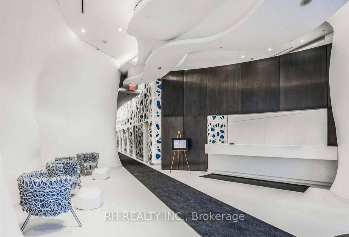 Photo 4 of Unit 3205, 1 Bloor Street E, Toronto, Church-Yonge Corridor — HOMEH