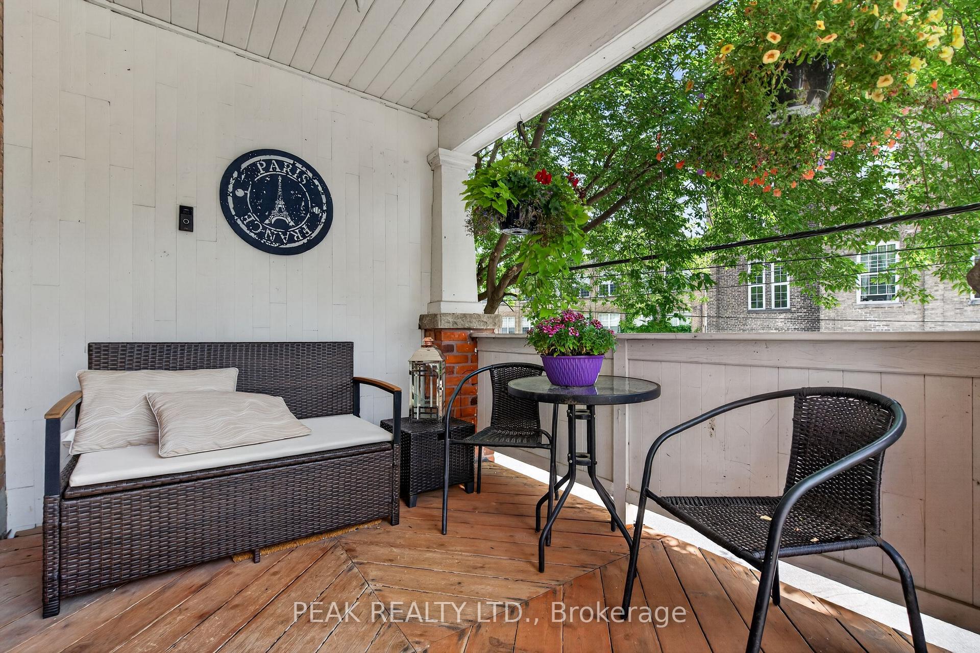 Photo 5 of 107 West River Street, Brant, Paris — HOMEH