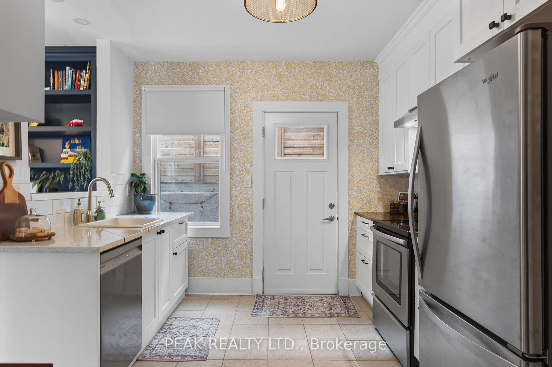 Photo 18 of 107 West River Street, Brant, Paris — HOMEH