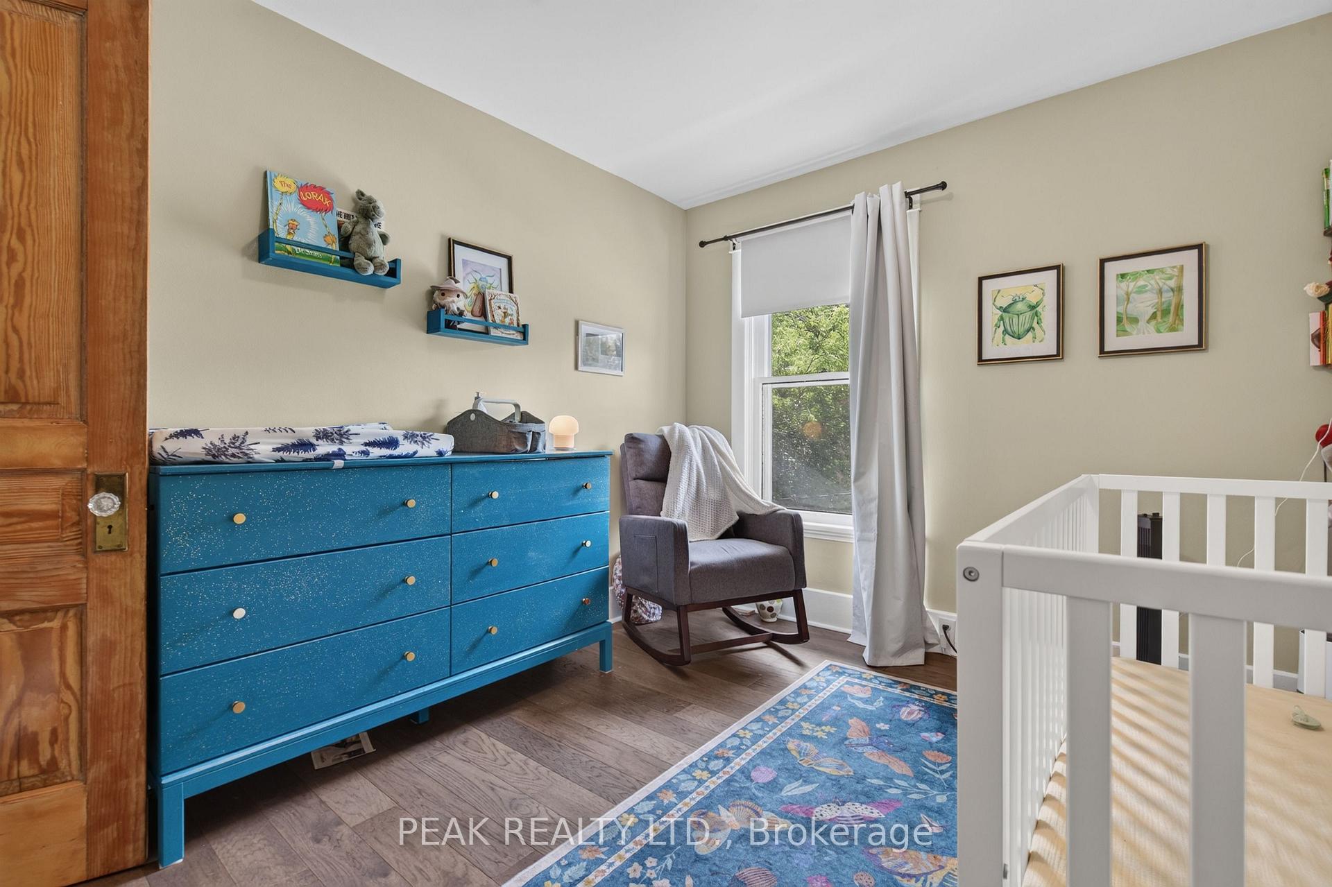 Photo 31 of 107 West River Street, Brant, Paris — HOMEH