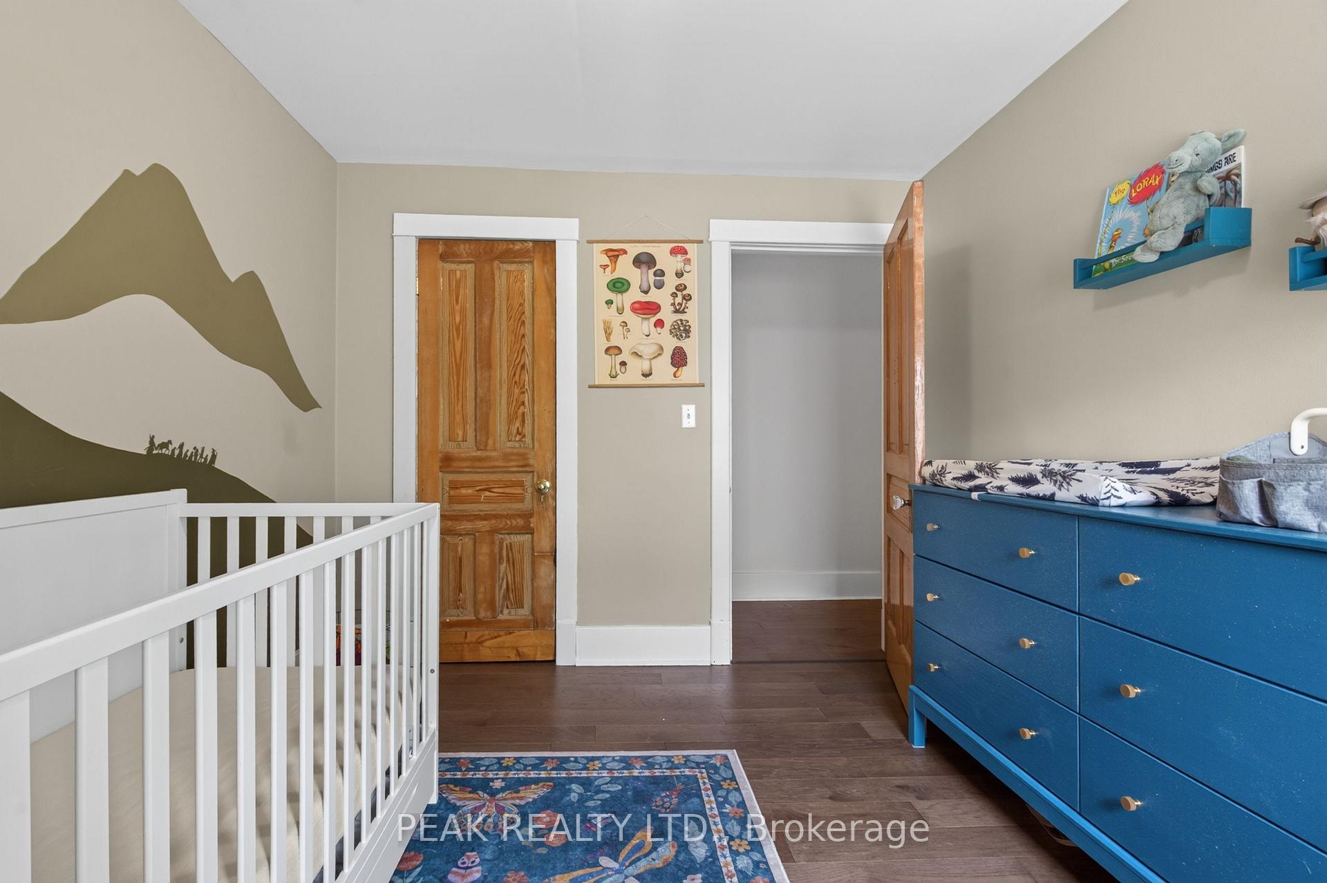 Photo 32 of 107 West River Street, Brant, Paris — HOMEH