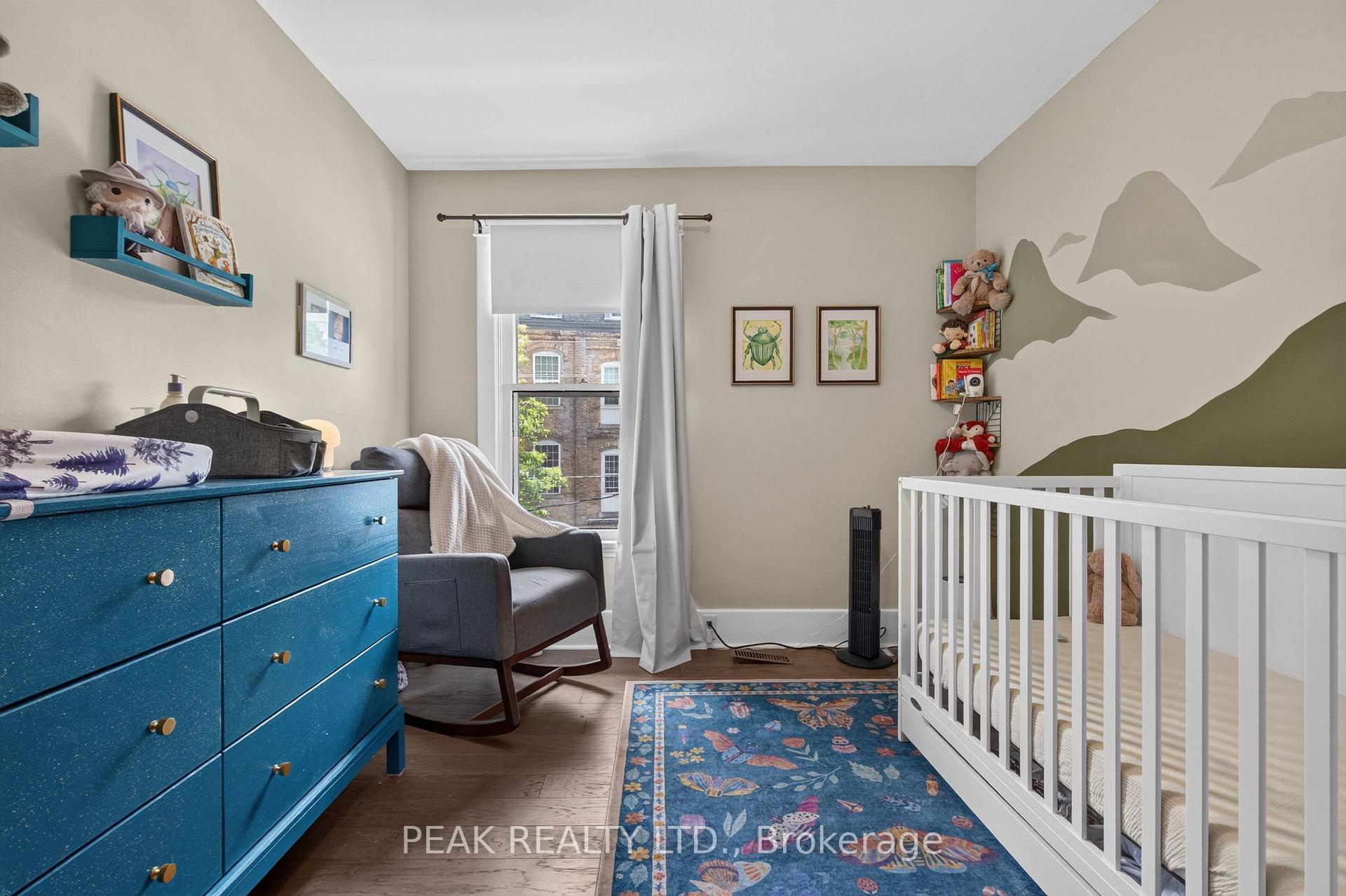 Photo 33 of 107 West River Street, Brant, Paris — HOMEH