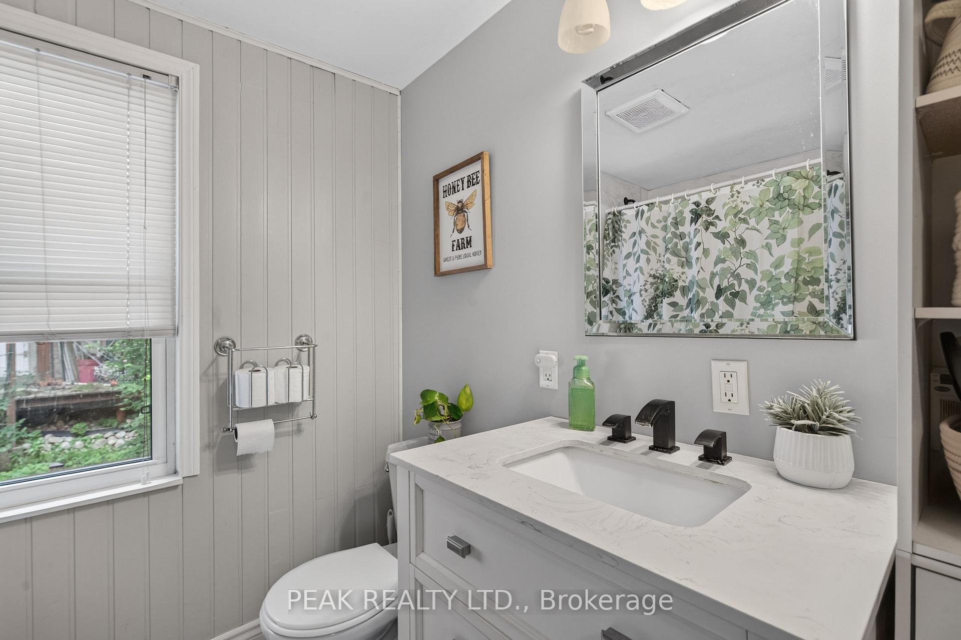 Photo 37 of 107 West River Street, Brant, Paris — HOMEH