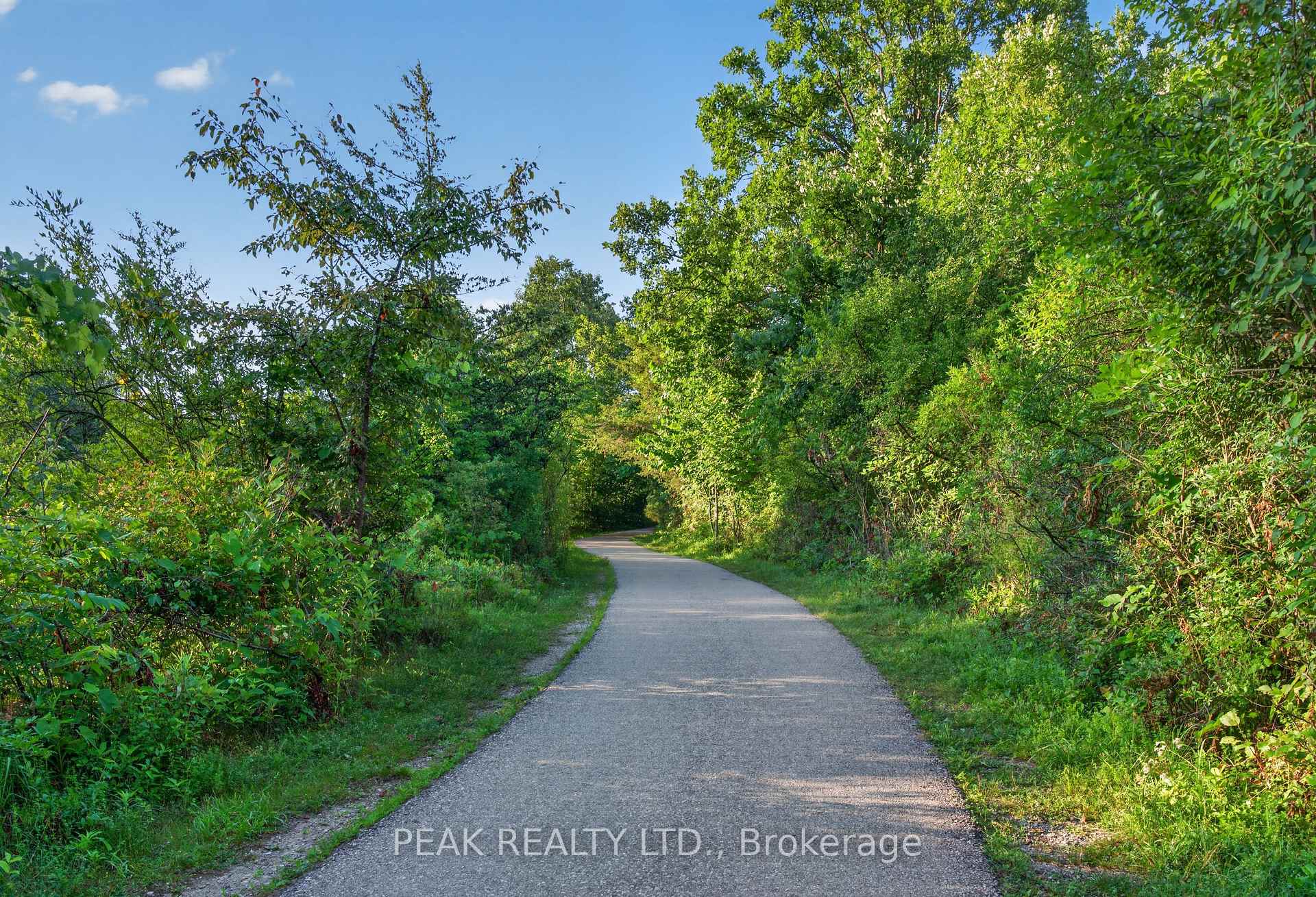 Photo 42 of 107 West River Street, Brant, Paris — HOMEH