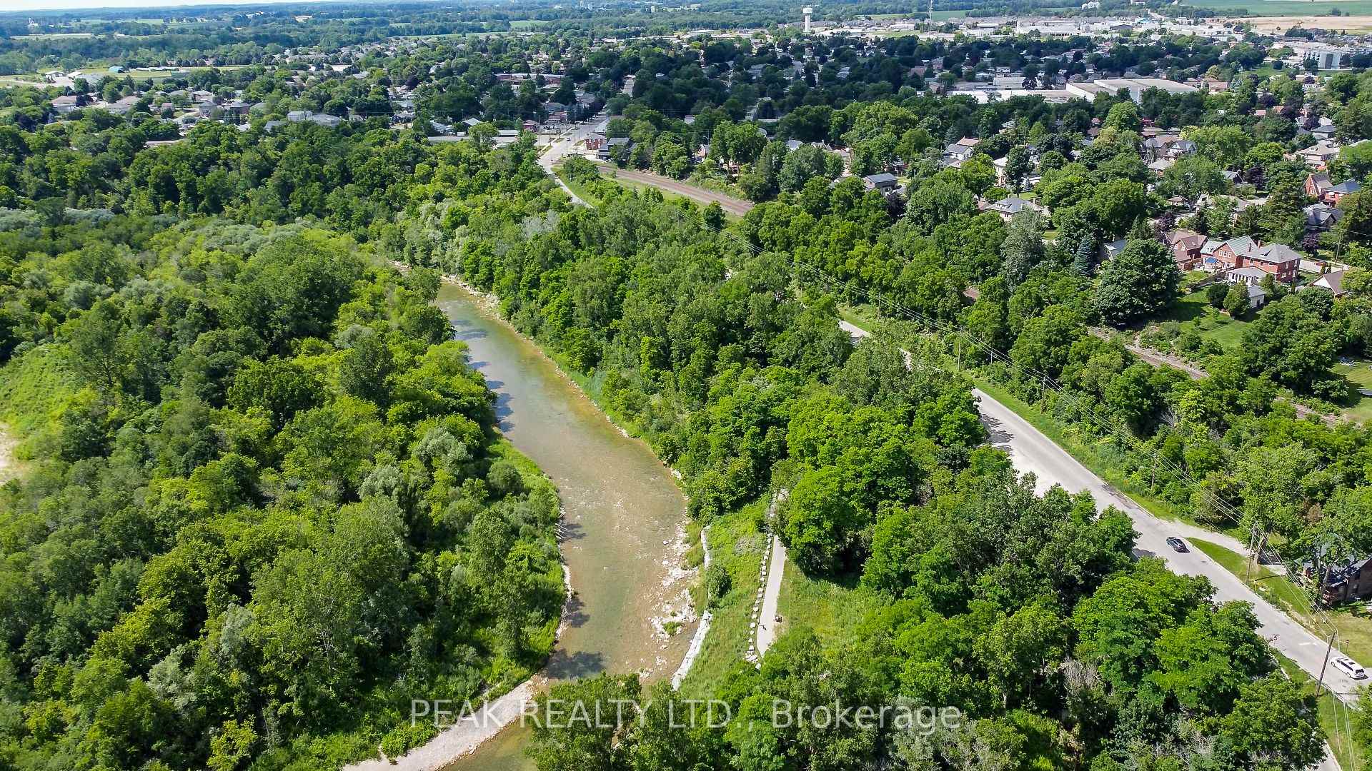 Photo 45 of 107 West River Street, Brant, Paris — HOMEH