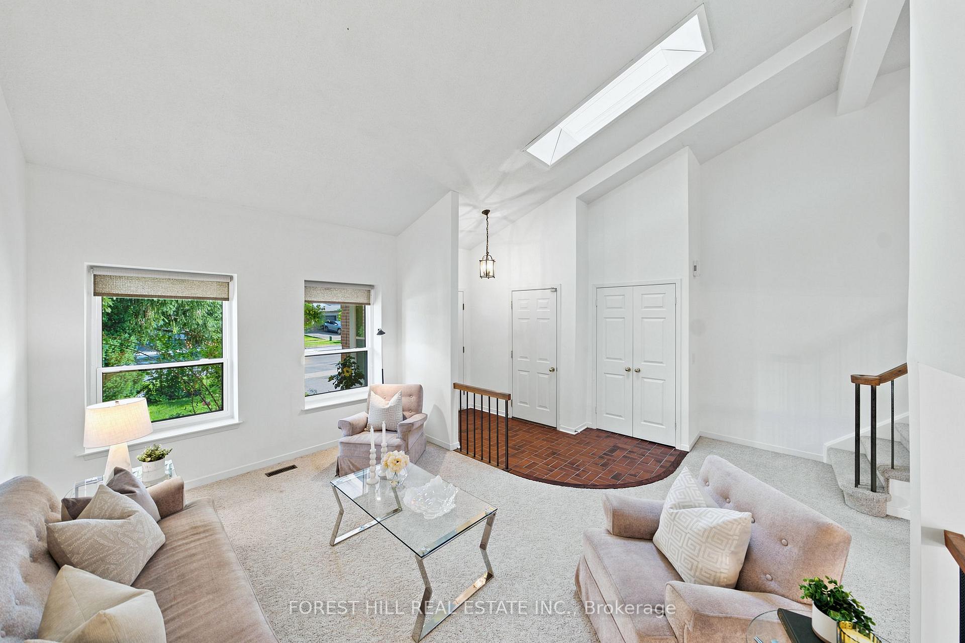 Photo 5 of 84 Kings College Road, Markham, Aileen-Willowbrook — HOMEH