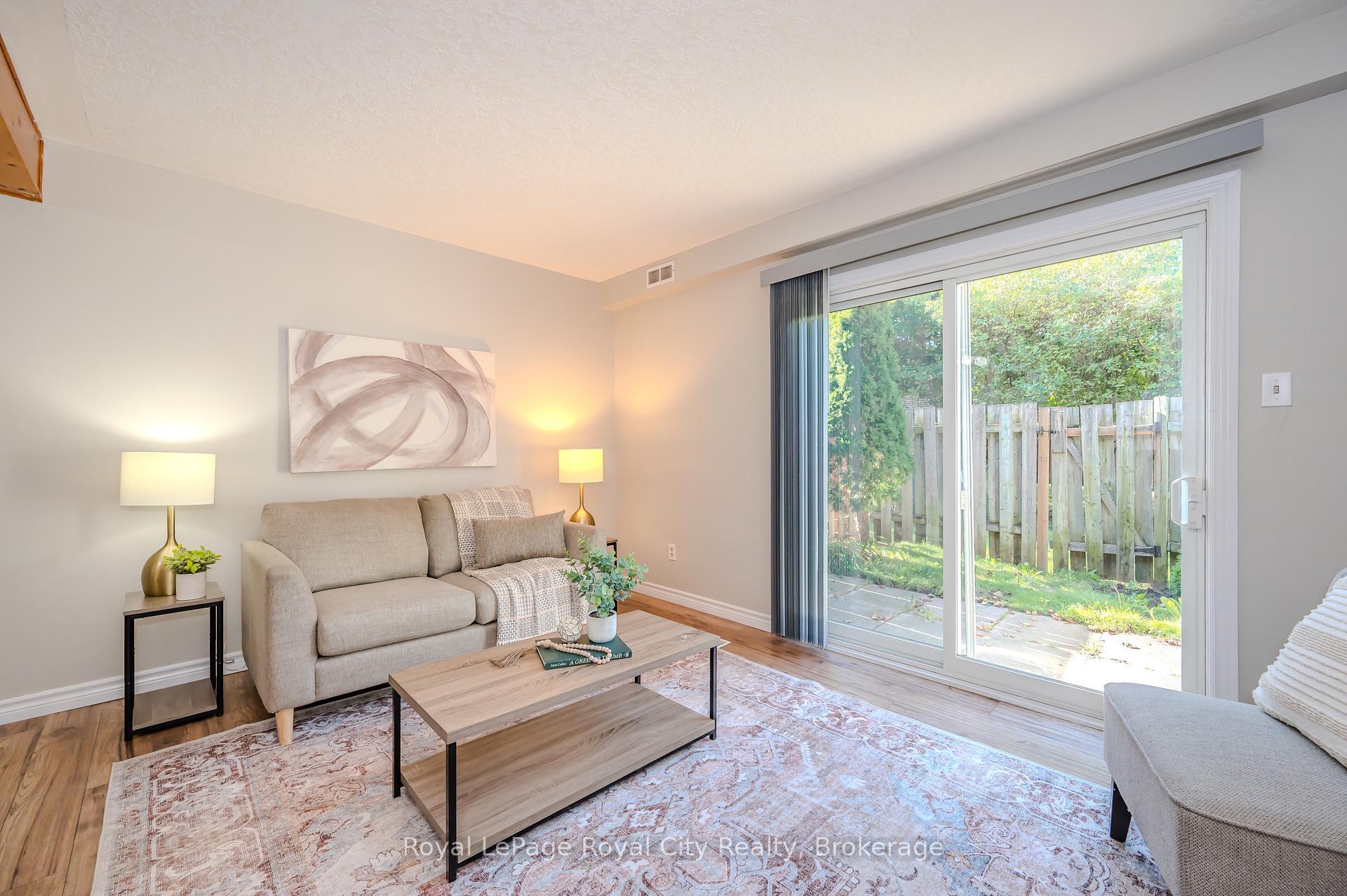 Photo 5 of Unit 257, 31 Greengate Road, Guelph, Junction/Onward Willow — HOMEH
