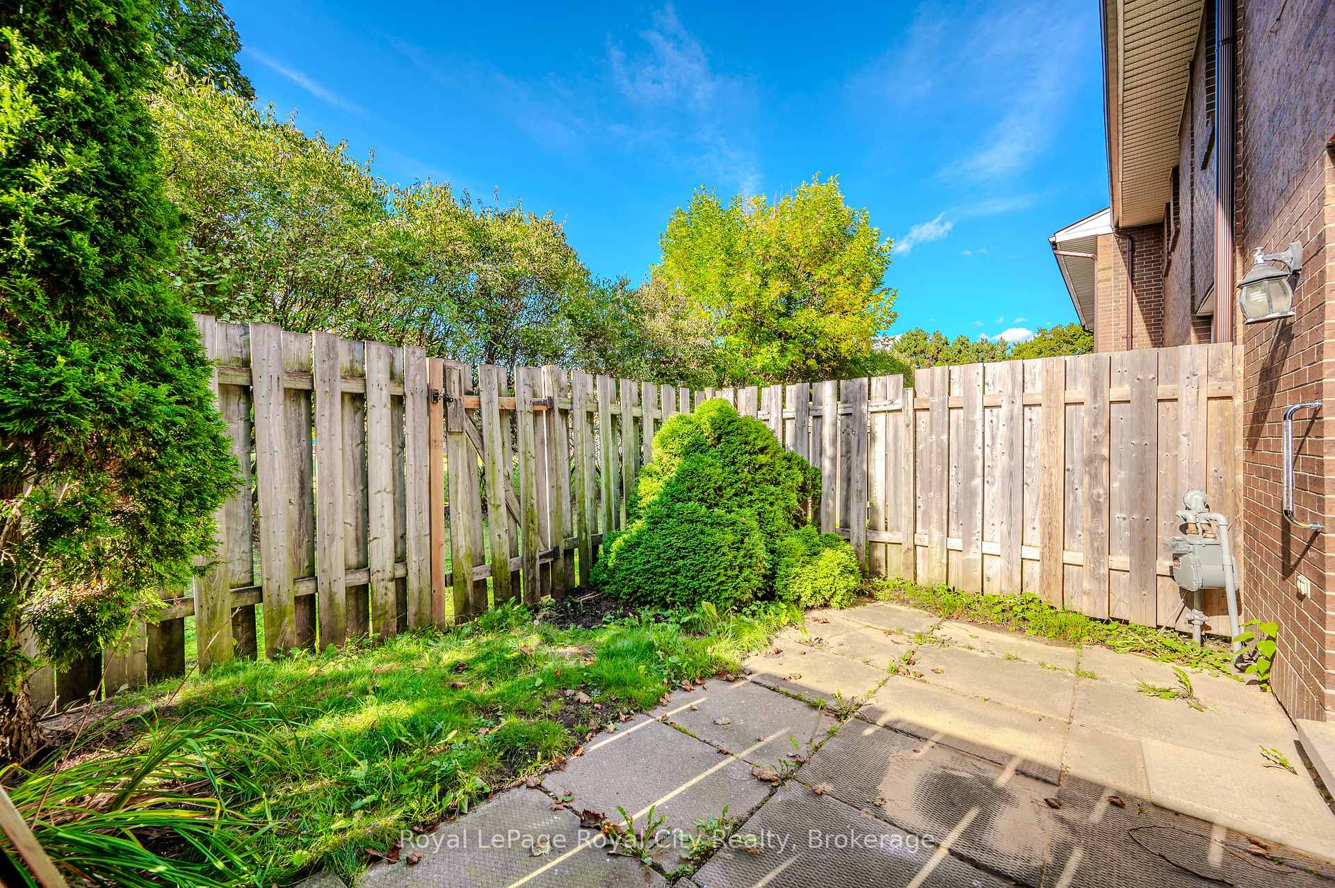 Photo 36 of Unit 257, 31 Greengate Road, Guelph, Junction/Onward Willow — HOMEH