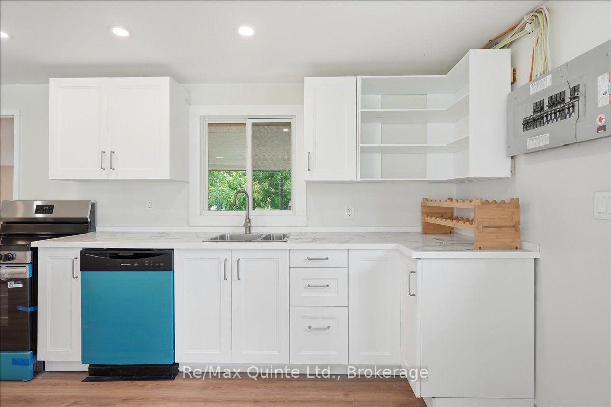 Photo 8 of 1581 County Rd 10, Prince Edward County, Athol Ward — HOMEH