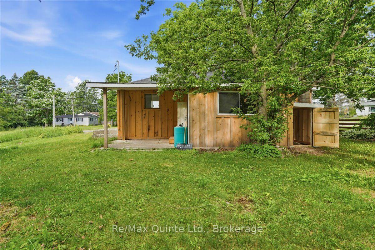 Photo 30 of 1581 County Rd 10, Prince Edward County, Athol Ward — HOMEH