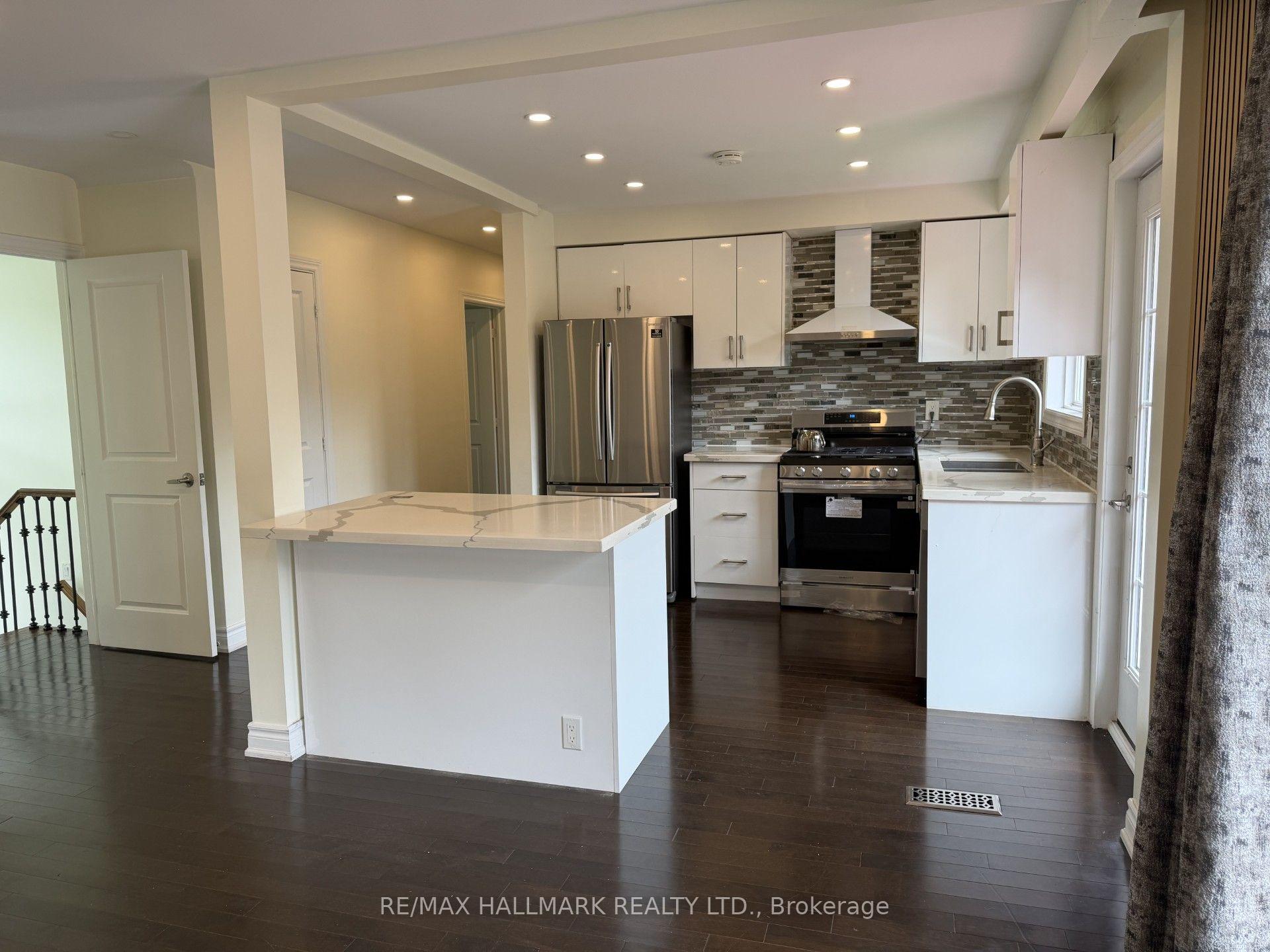 Photo 4 of 41 Aurora Heights Drive, Aurora, Aurora Heights — HOMEH