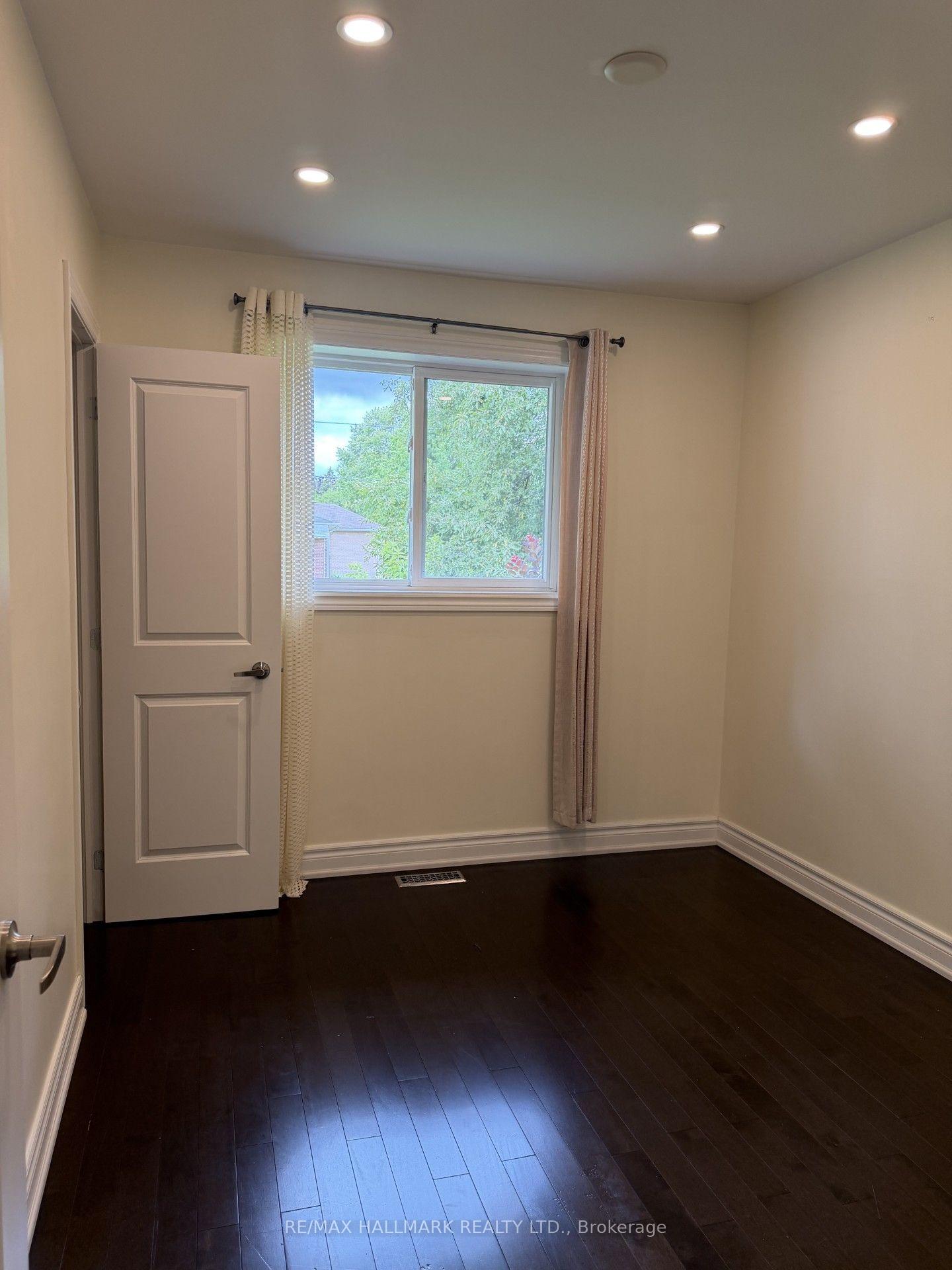 Photo 9 of 41 Aurora Heights Drive, Aurora, Aurora Heights — HOMEH