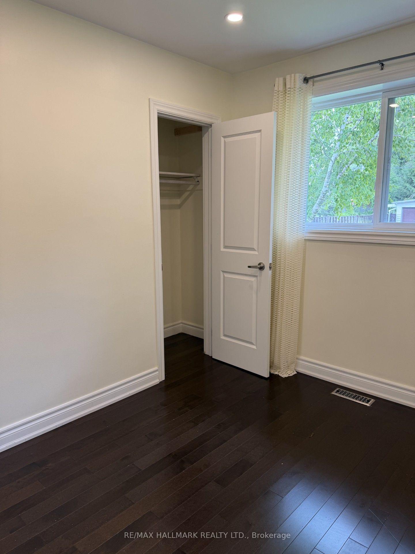 Photo 10 of 41 Aurora Heights Drive, Aurora, Aurora Heights — HOMEH