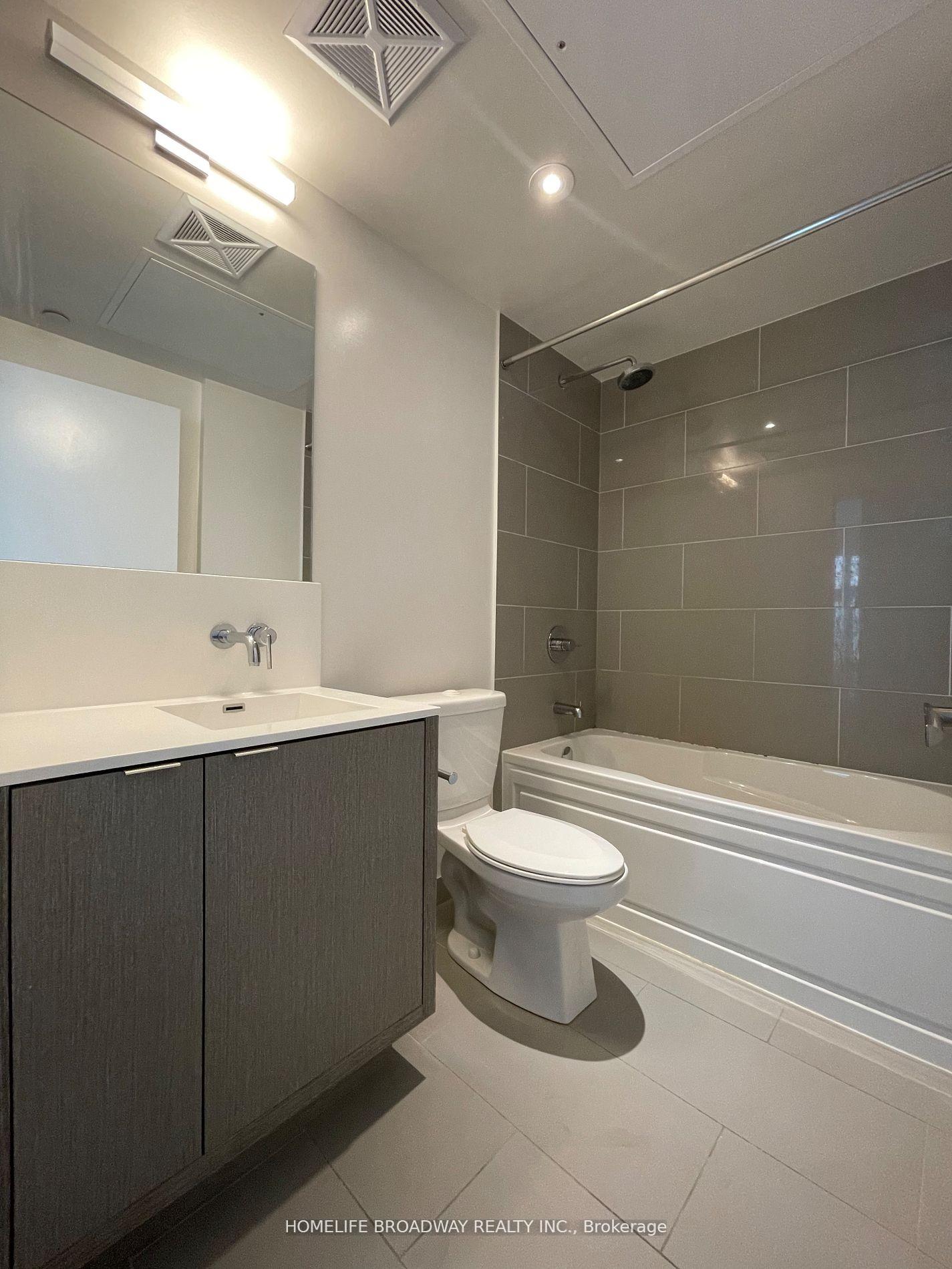 Photo 6 of Unit 4802, 88 Harbour Street, Toronto, Waterfront Communities — HOMEH