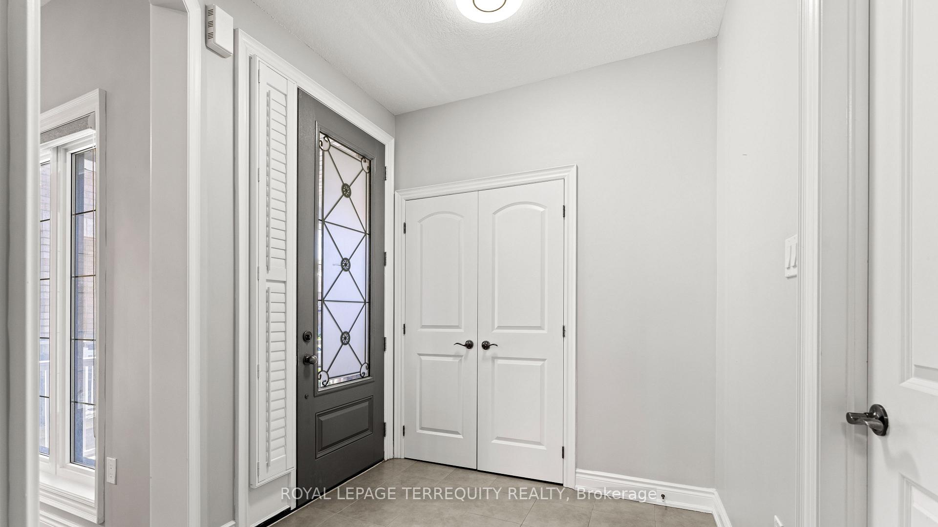 Photo 4 of 1818 Lamstone Street, Innisfil, Alcona — HOMEH