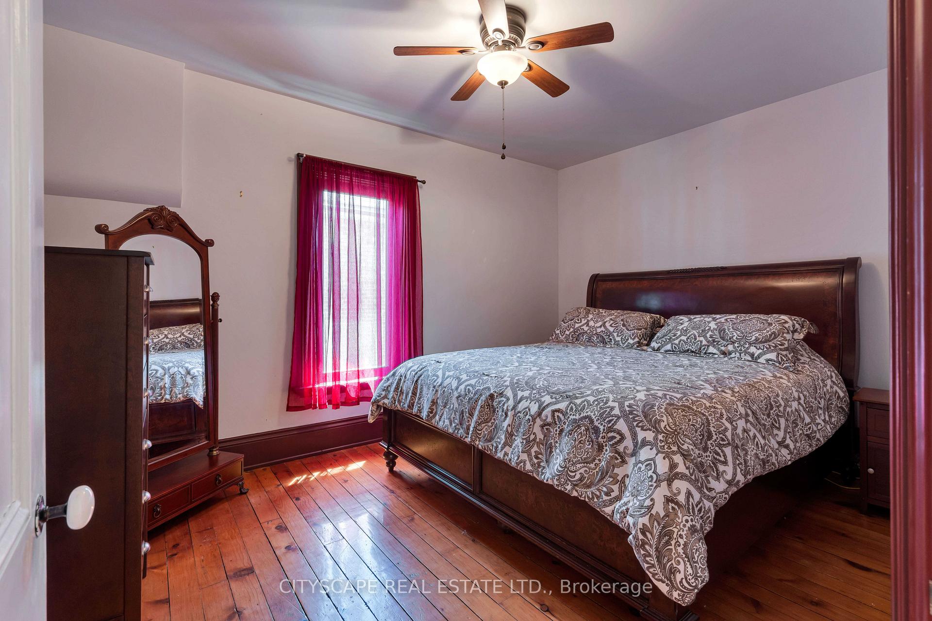 Photo 9 of 29 Arthur Street, Brantford, Victoria/Arthur — HOMEH