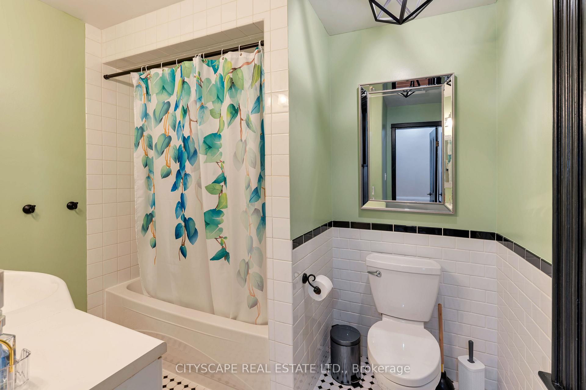 Photo 13 of 29 Arthur Street, Brantford, Victoria/Arthur — HOMEH