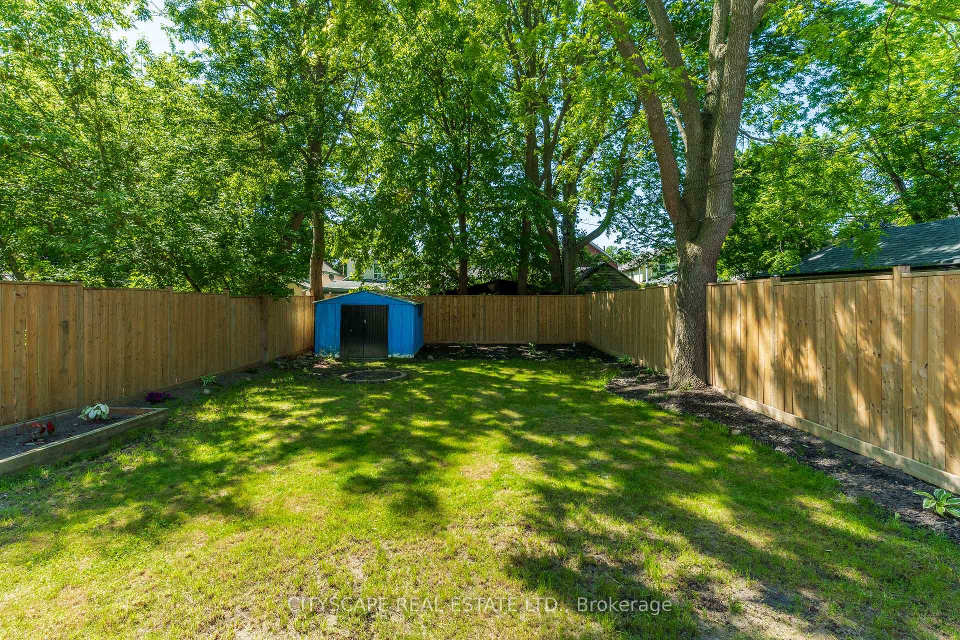 Photo 15 of 29 Arthur Street, Brantford, Victoria/Arthur — HOMEH