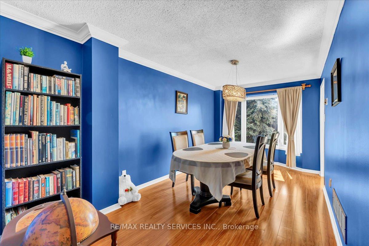 Photo 11 of 108 Candy Crescent, Brampton, Northwood Park — HOMEH