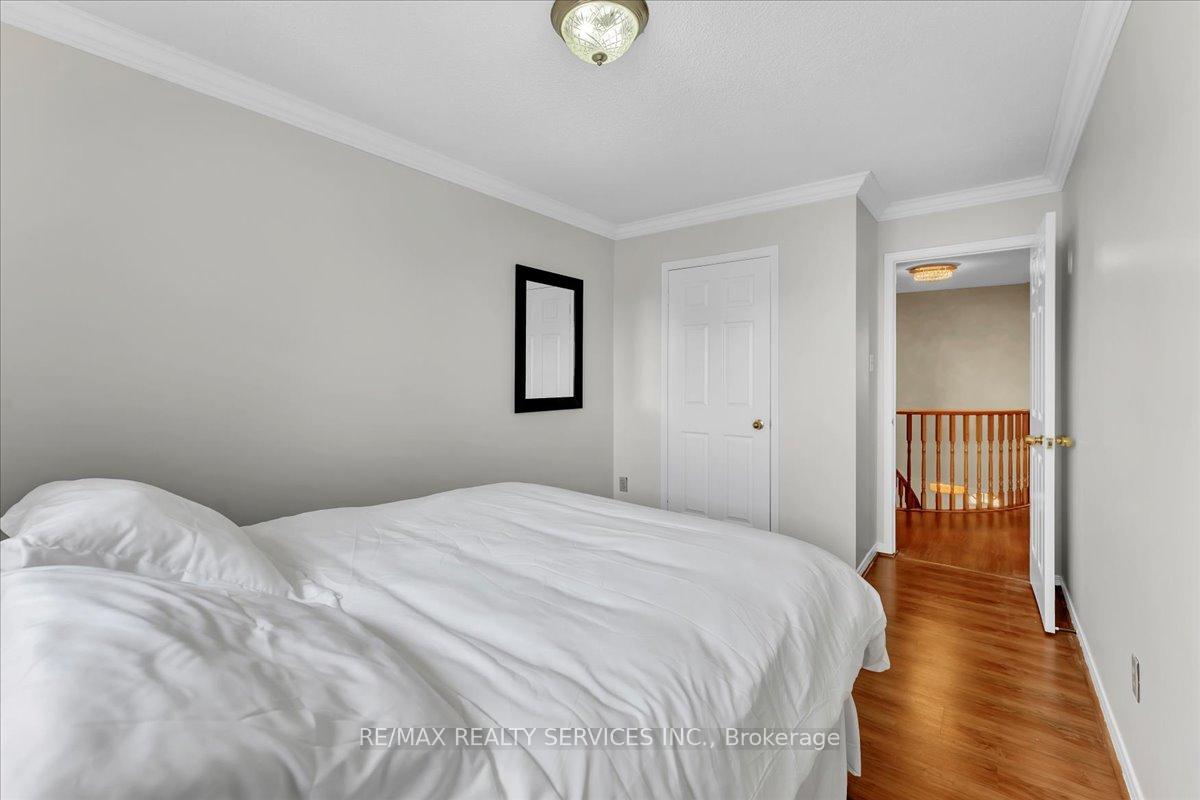 Photo 32 of 108 Candy Crescent, Brampton, Northwood Park — HOMEH