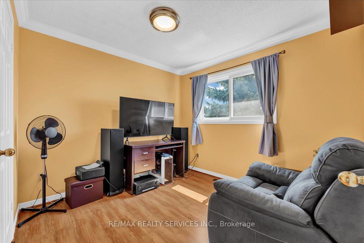 Photo 33 of 108 Candy Crescent, Brampton, Northwood Park — HOMEH