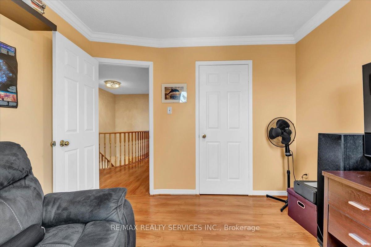 Photo 34 of 108 Candy Crescent, Brampton, Northwood Park — HOMEH