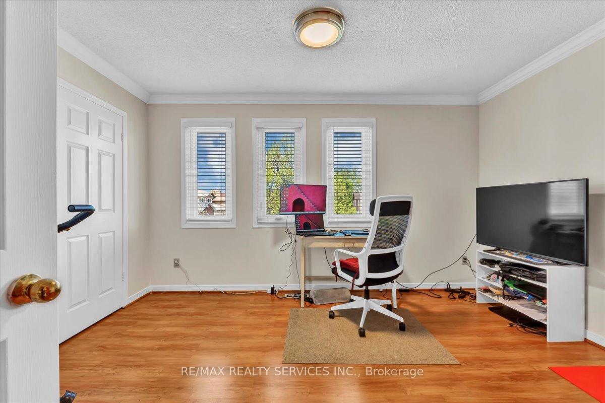 Photo 35 of 108 Candy Crescent, Brampton, Northwood Park — HOMEH