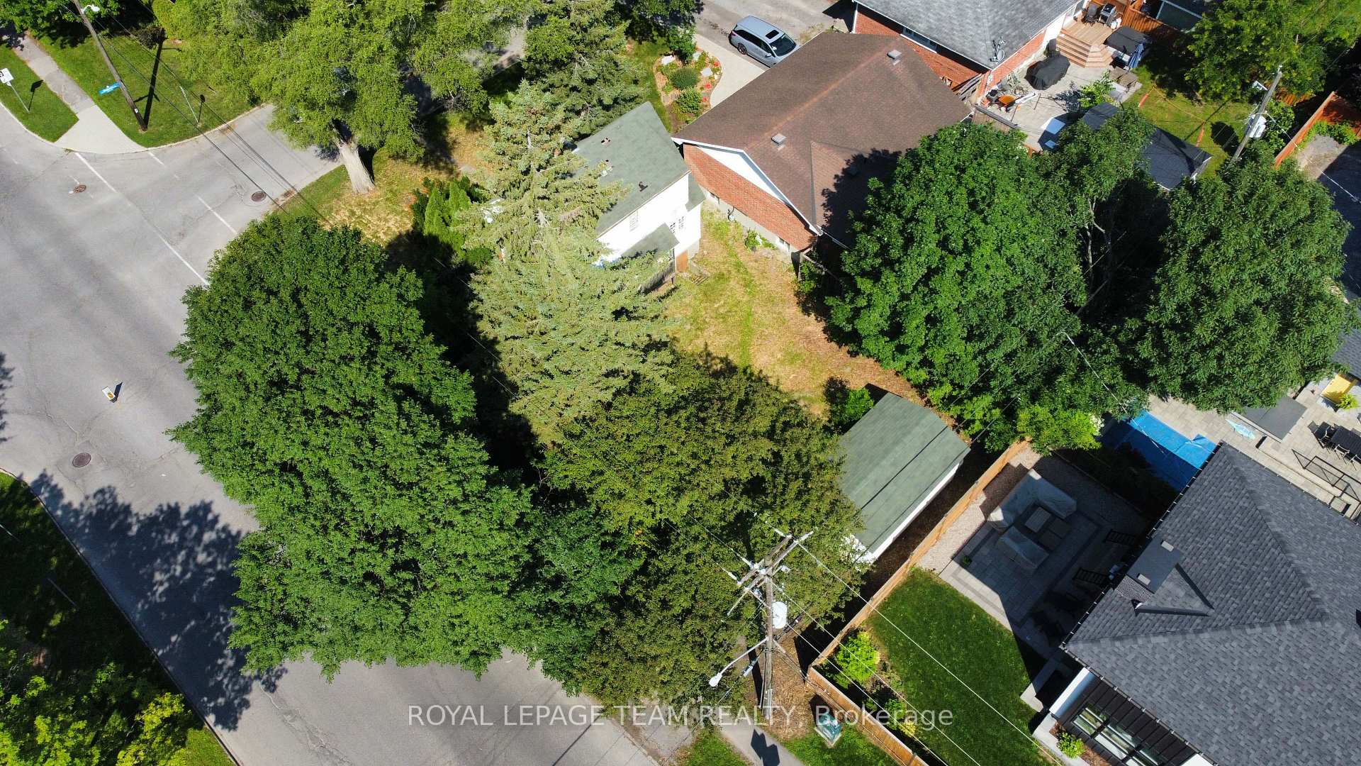 Photo of 637 Windermere Avenue