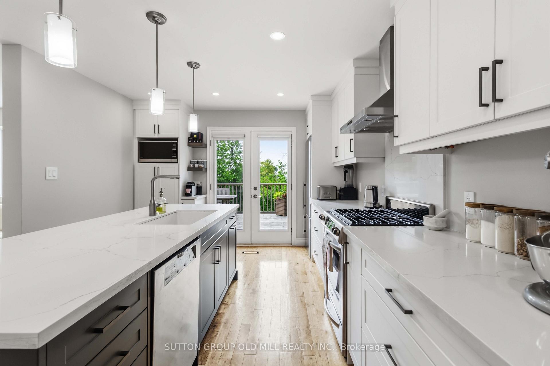 Photo 8 of 2811 Constable Road, Mississauga, Clarkson — HOMEH