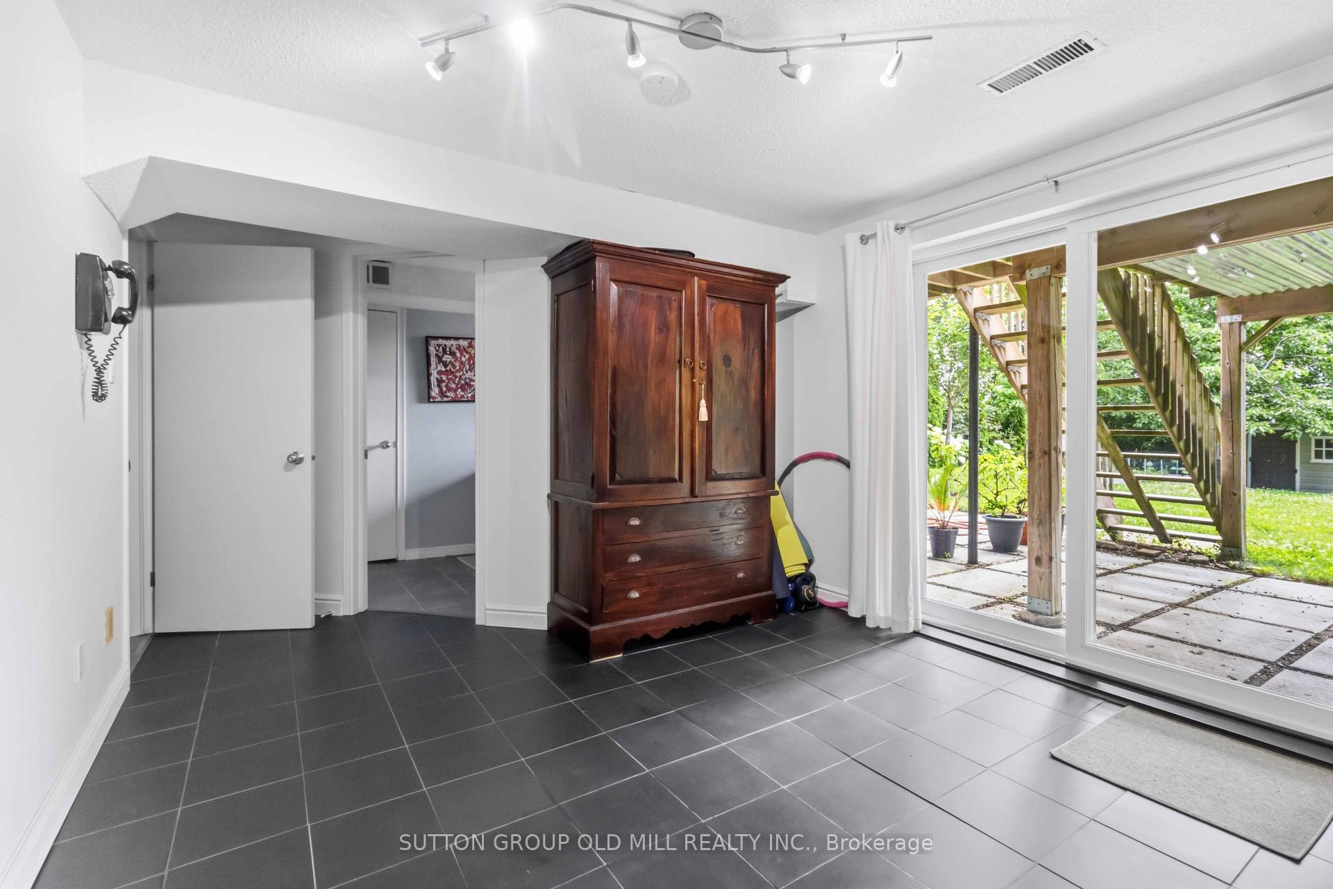 Photo 27 of 2811 Constable Road, Mississauga, Clarkson — HOMEH
