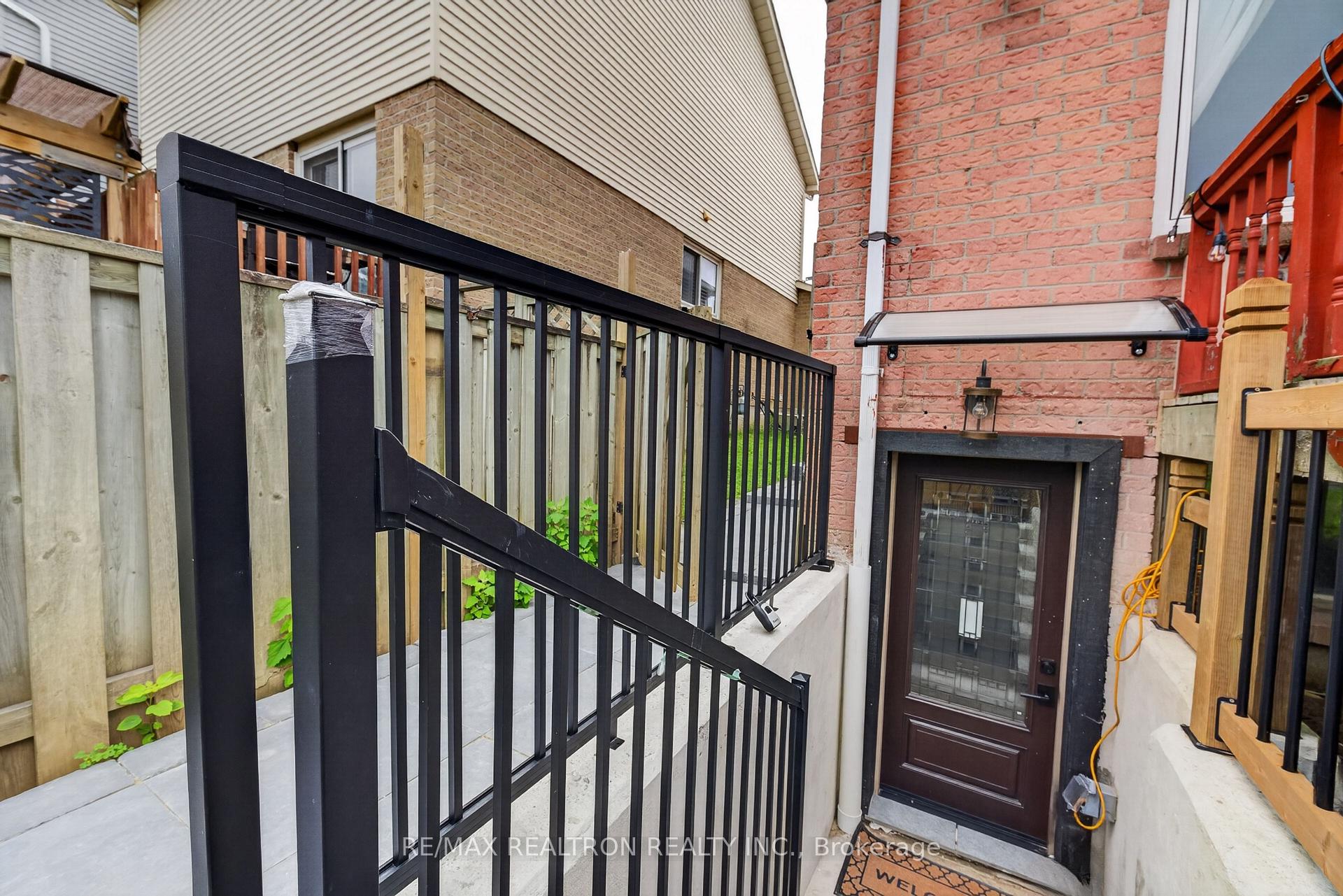 Photo 3 of 40 Carr Drive, Ajax, Central — HOMEH