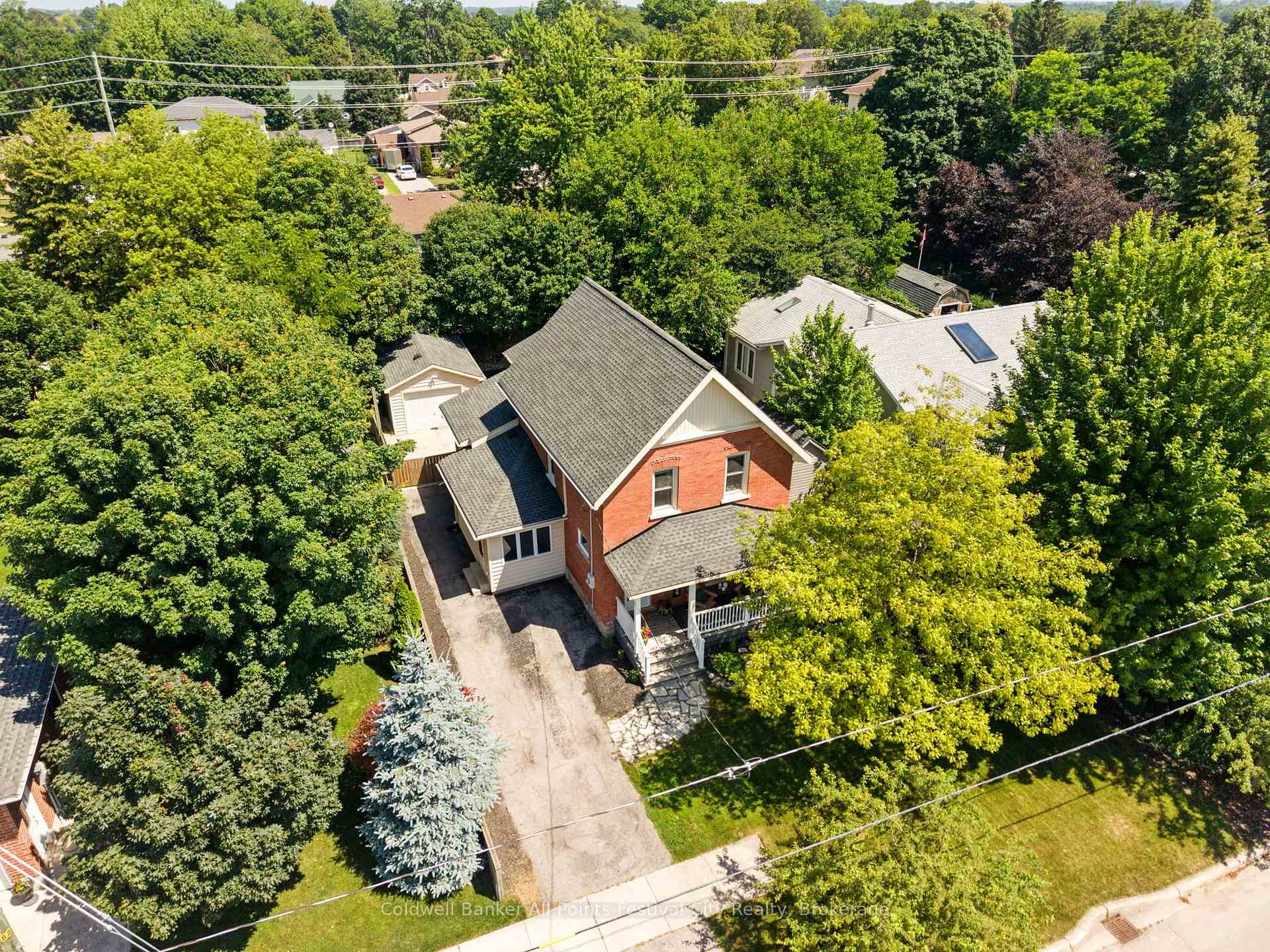 Photo 3 of 153 Park Street, Goderich, Goderich (Town) — HOMEH
