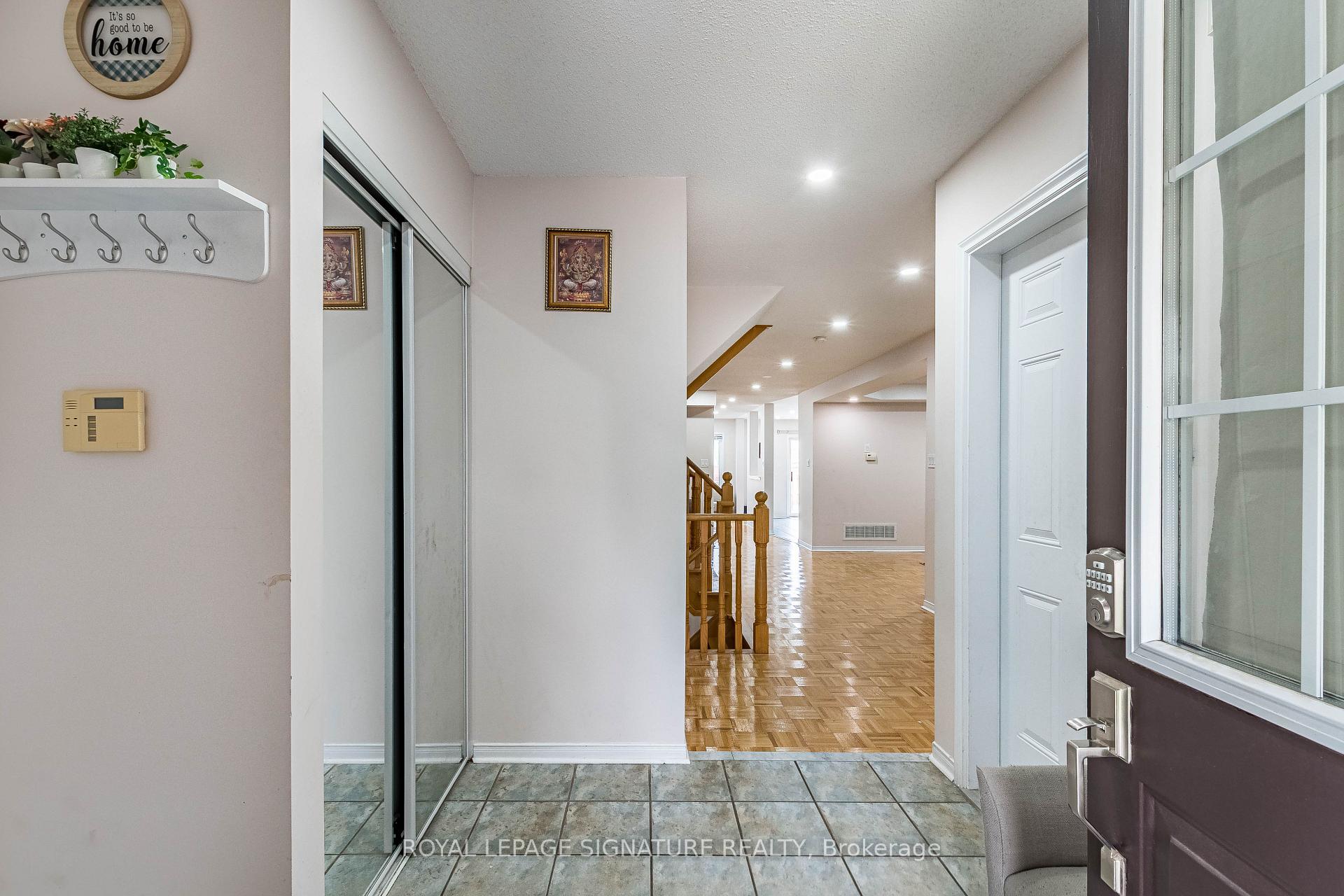 Photo 7 of 35 Whitehouse Crescent, Brampton, Bram East — HOMEH