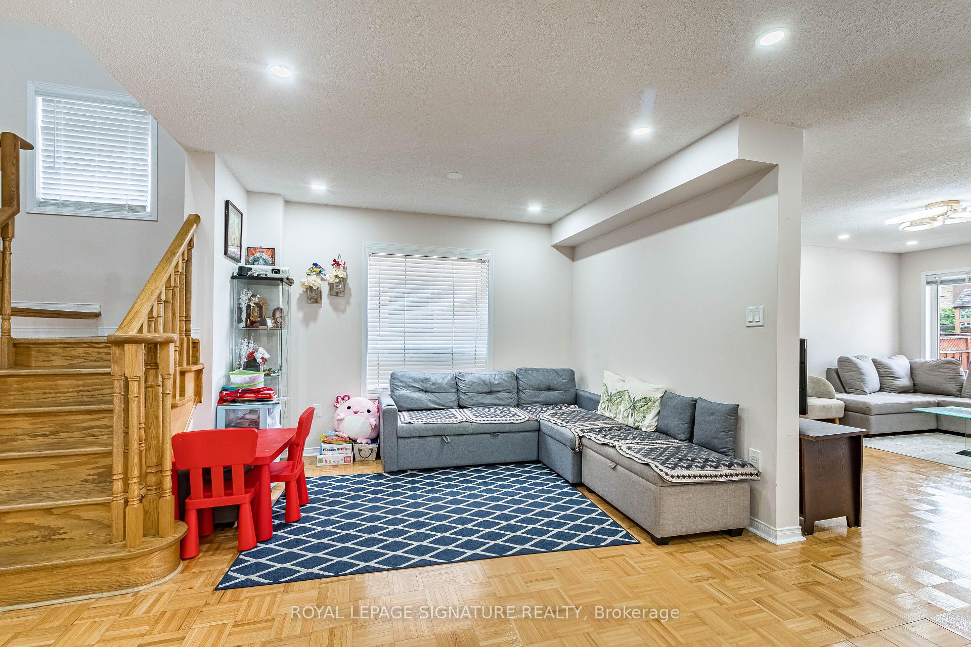 Photo 11 of 35 Whitehouse Crescent, Brampton, Bram East — HOMEH
