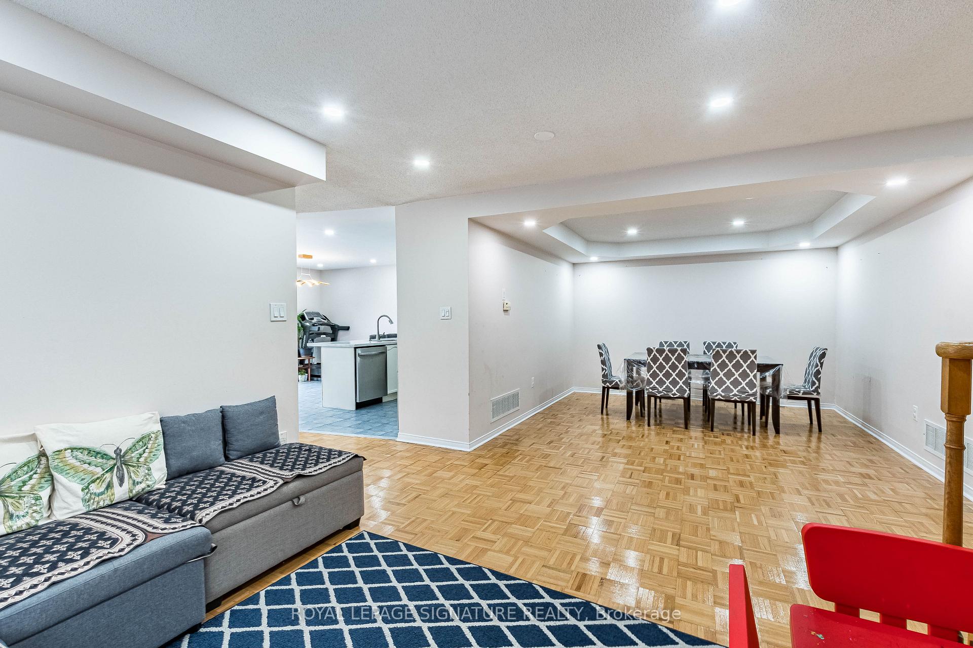Photo 14 of 35 Whitehouse Crescent, Brampton, Bram East — HOMEH